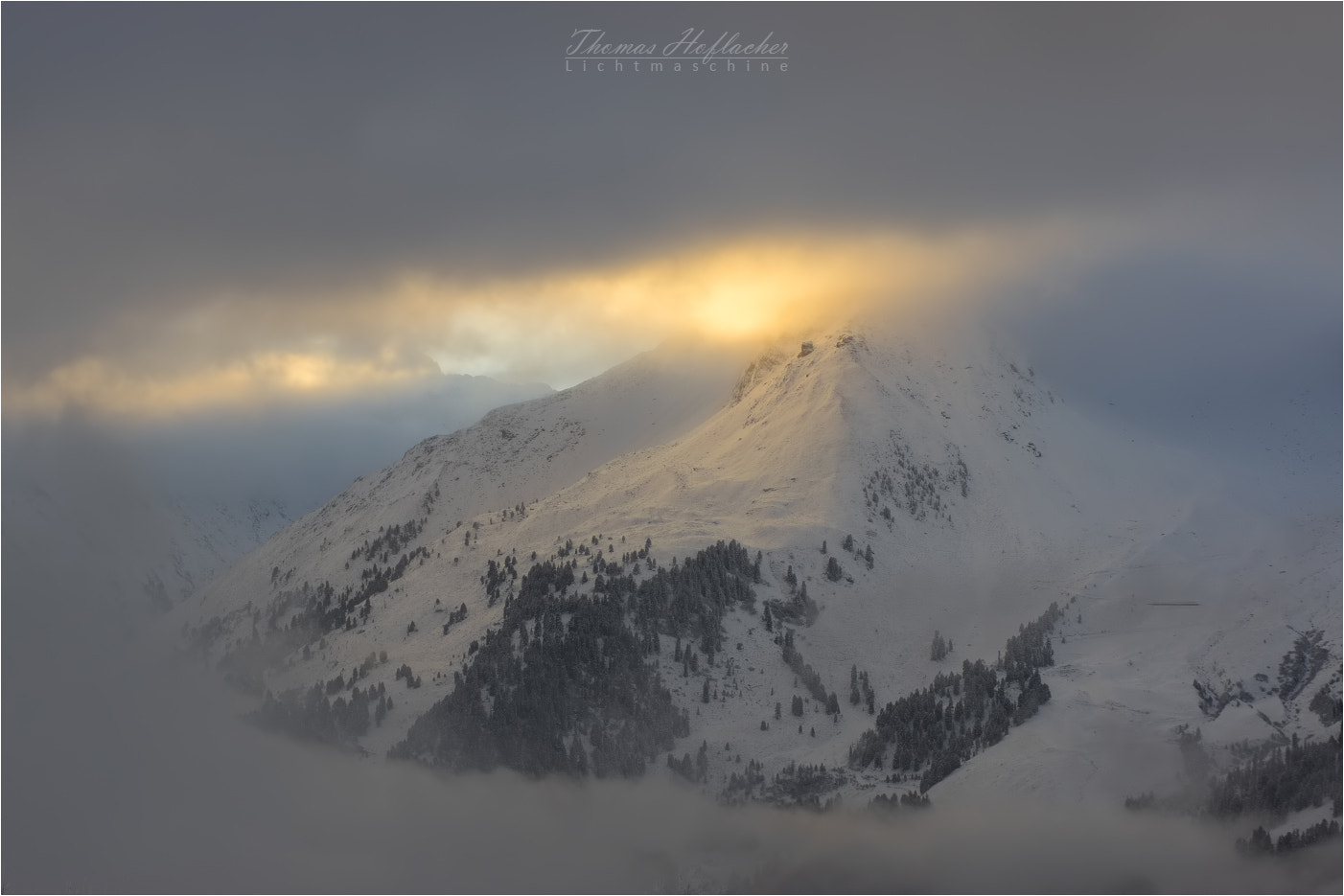 Sigma M-AF 70-200mm F2.8 EX APO sample photo. Awakening day photography