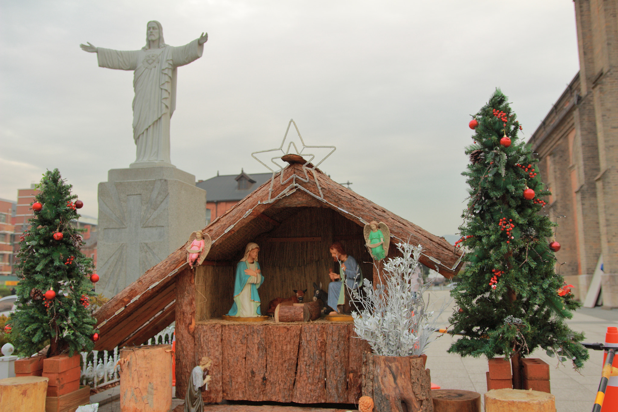 Sigma 18-35mm f/1.8 DC HSM sample photo. Christmas photography