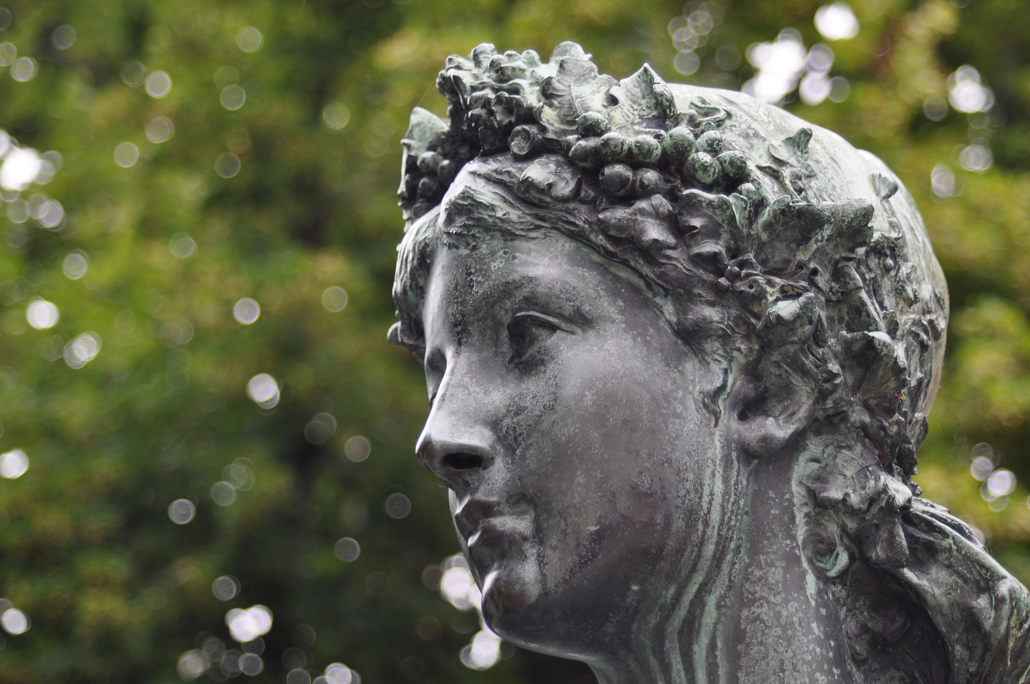AF Zoom-Nikkor 28-70mm f/3.5-4.5D sample photo. Lindavia fountain photography