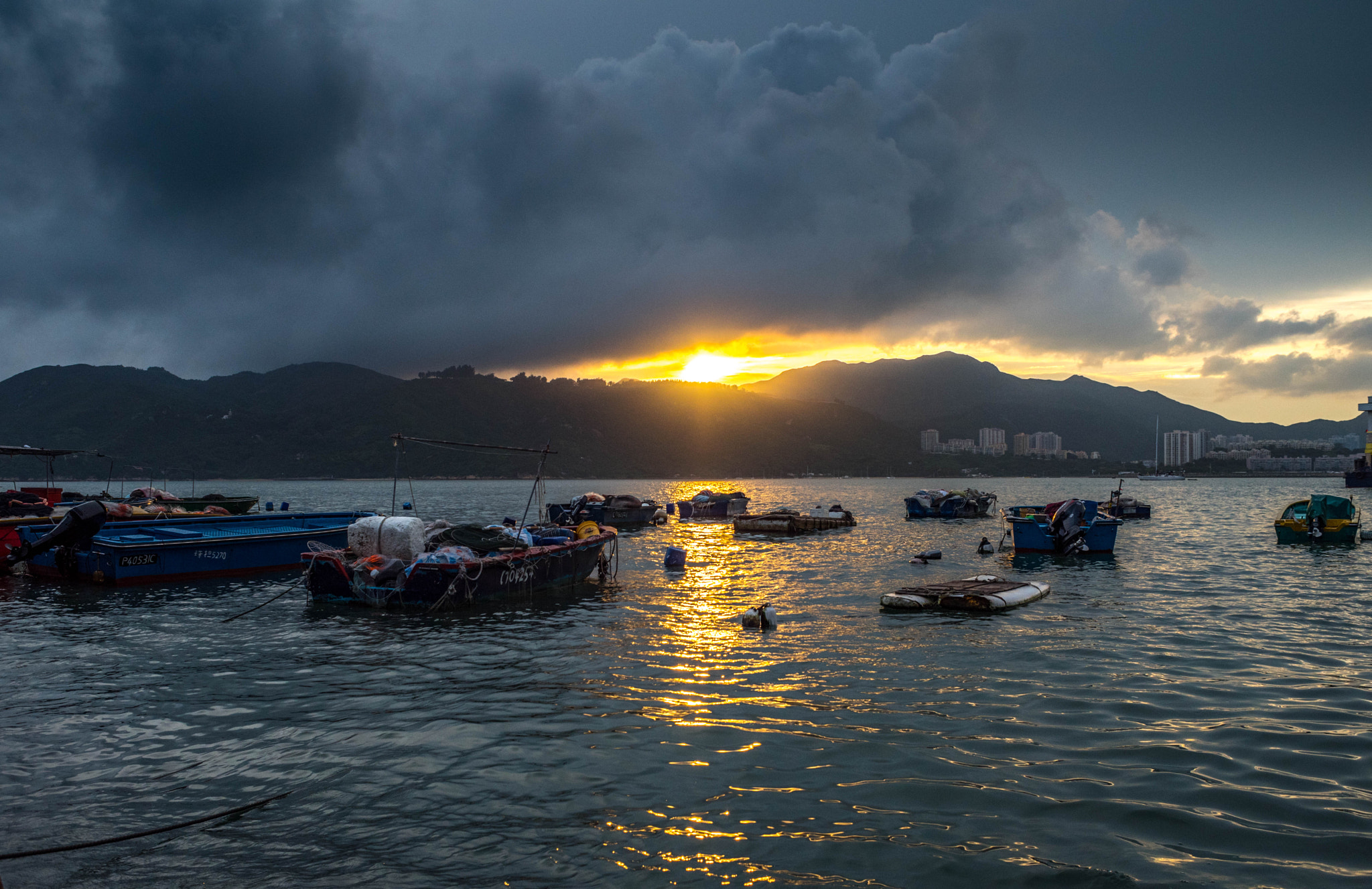 Nikon D750 + AF Nikkor 28mm f/2.8 sample photo. Peng chau sunset photography