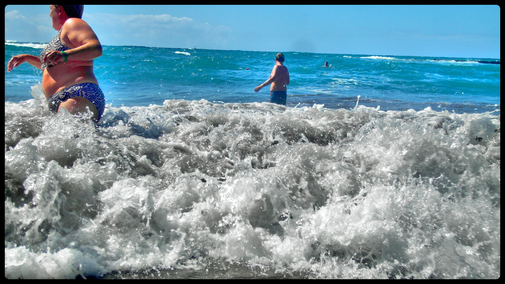 Samsung NV100HD, VLUU NV100HD, LANDIAO NV100HD, TL34HD sample photo. A day at the beach photography