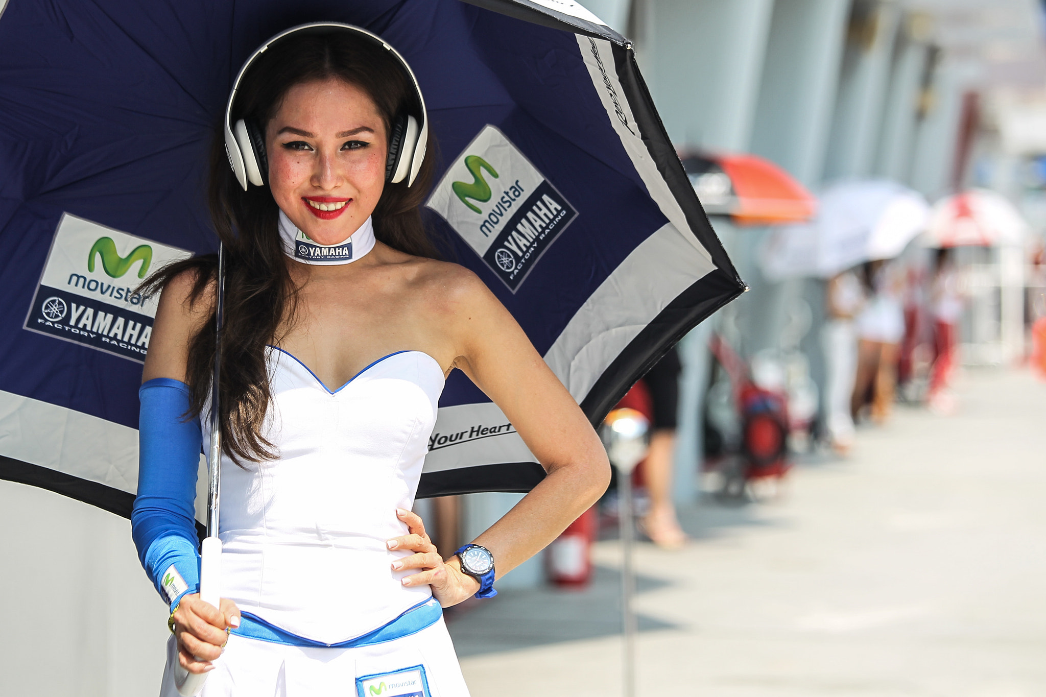 Canon EOS-1D Mark IV + Canon EF 70-200mm F4L IS USM sample photo. Grid girl photography