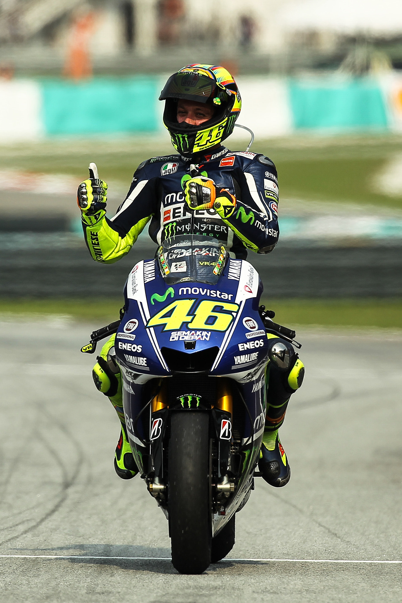 Canon EOS-1D Mark IV + Canon EF 200-400mm F4L IS USM Extender 1.4x sample photo. Valentino rossi photography