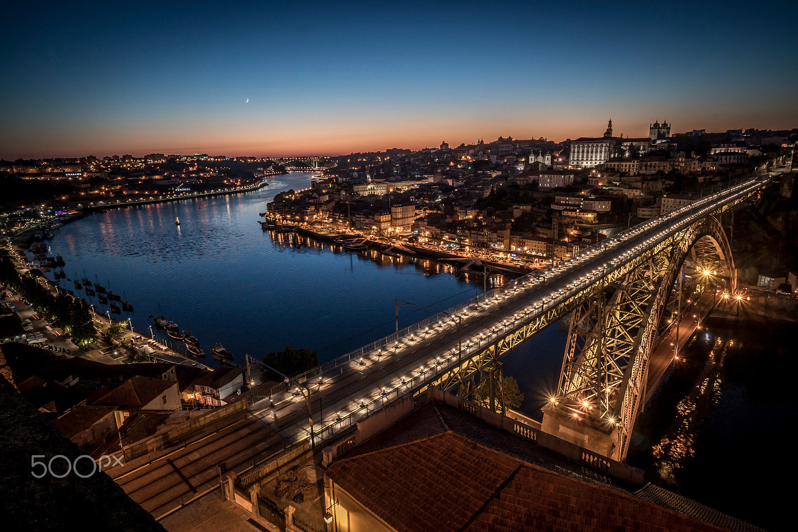 Sony Alpha NEX-6 + Sony E 10-18mm F4 OSS sample photo. Porto by night.jpg photography