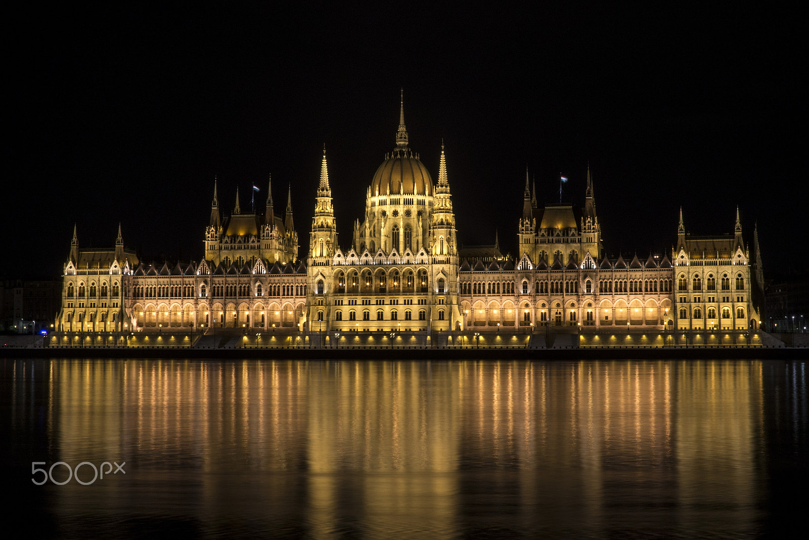 Sony Alpha NEX-6 + Sigma 30mm F2.8 EX DN sample photo. Budapest parlament.jpg photography