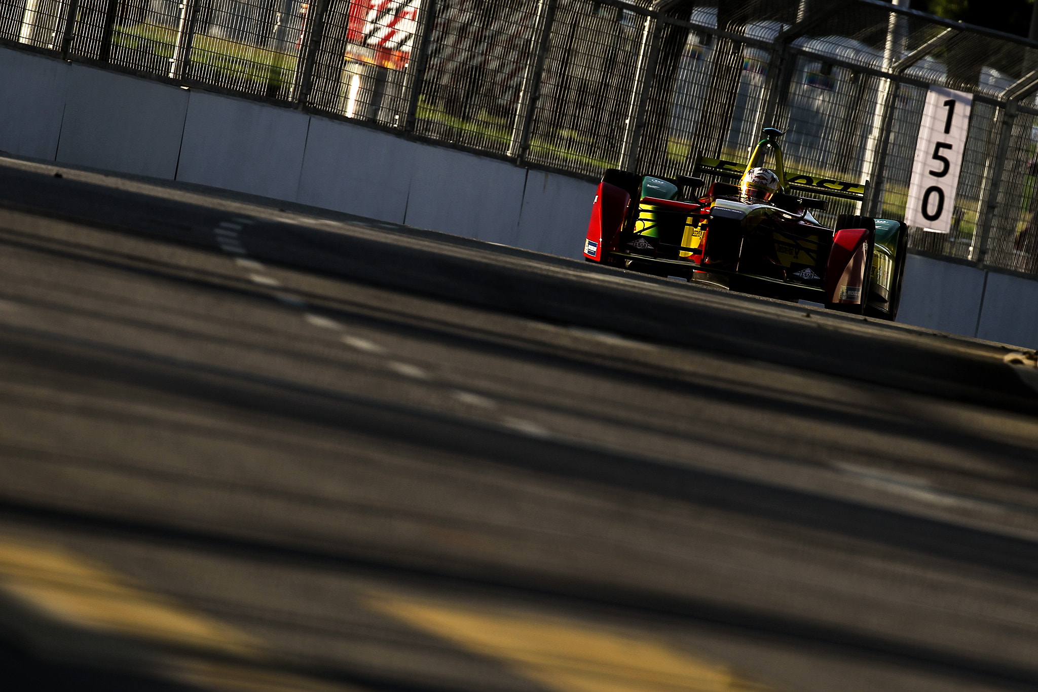 Canon EF 200-400mm F4L IS USM Extender 1.4x sample photo. 2014 fia formula e - putrajaya eprix photography