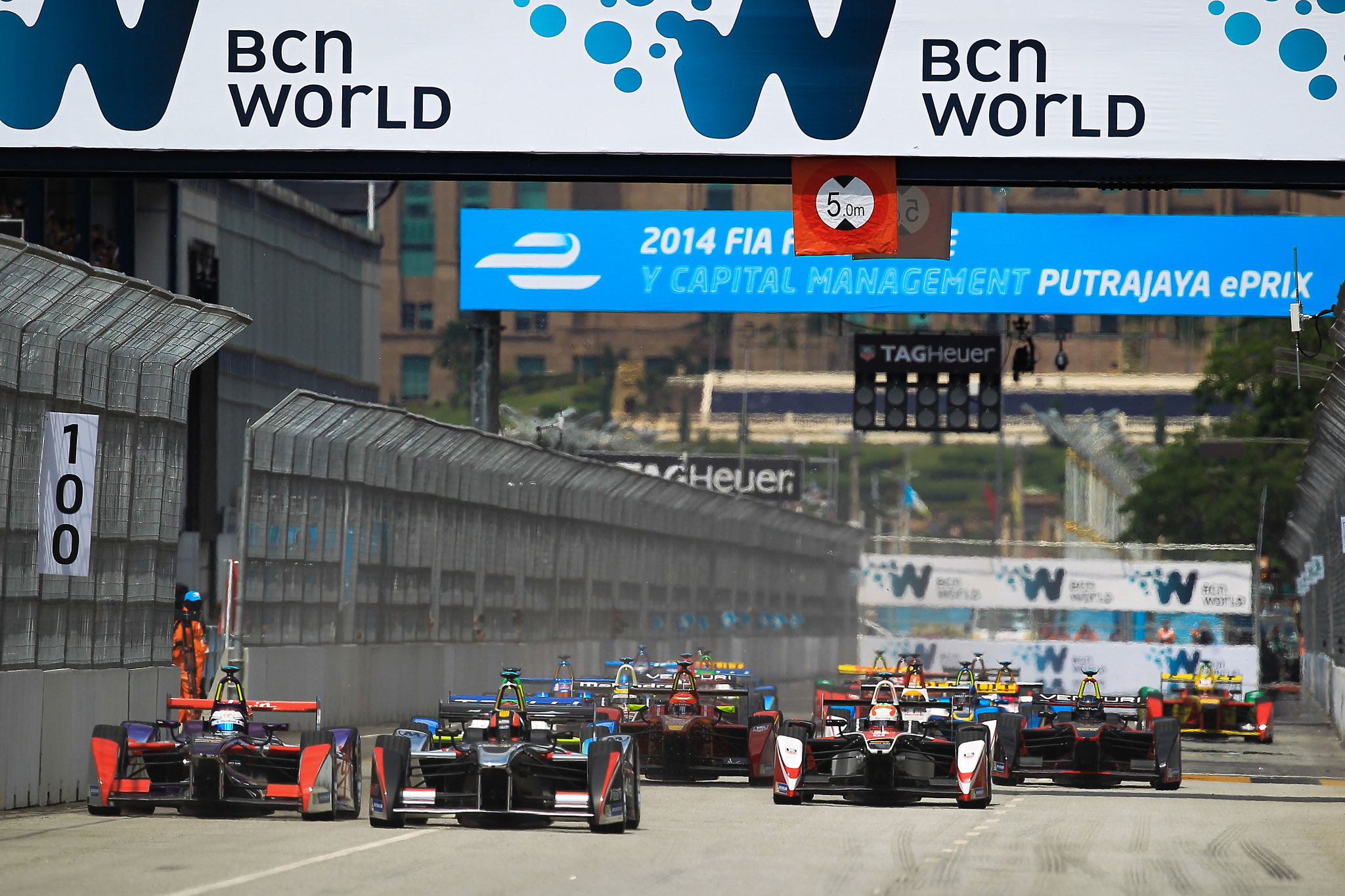 Canon EF 200-400mm F4L IS USM Extender 1.4x sample photo. 2014 fia formula e - putrajaya eprix photography