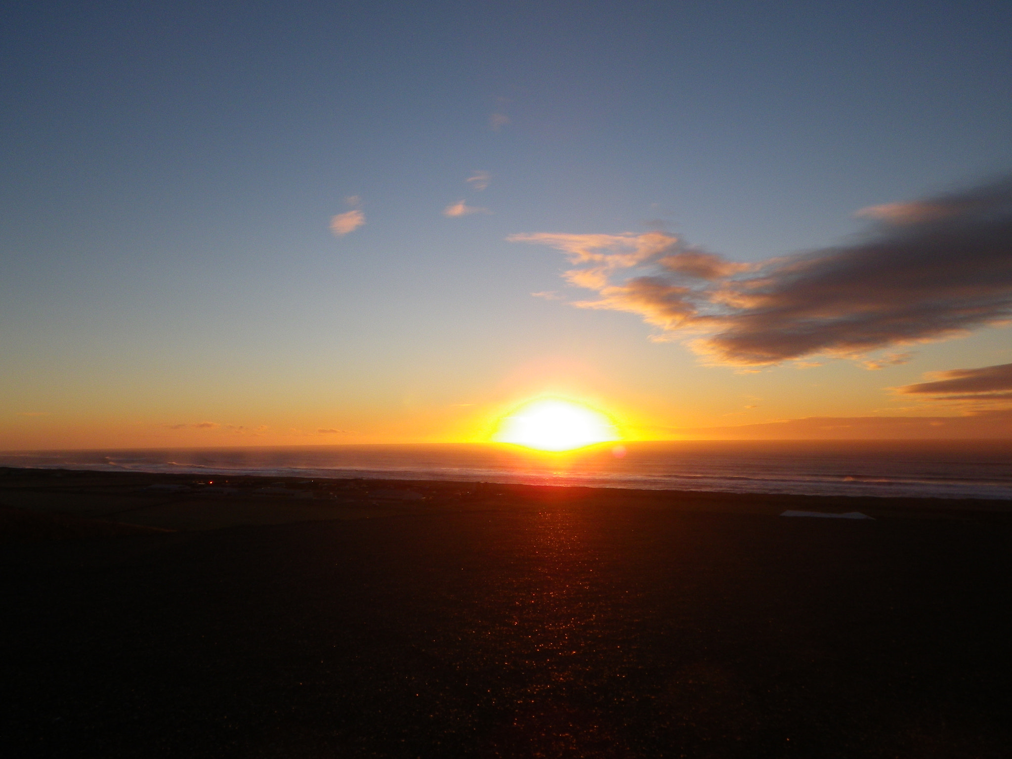 Pentax Optio WG-1 sample photo. Explosing sunrise photography