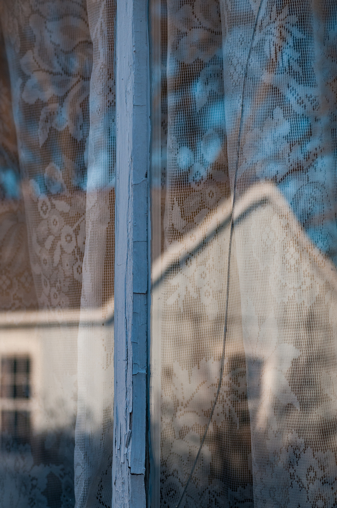 Nikon D300S + Sigma 70mm F2.8 EX DG Macro sample photo. Window reflection at sand creek trail photography