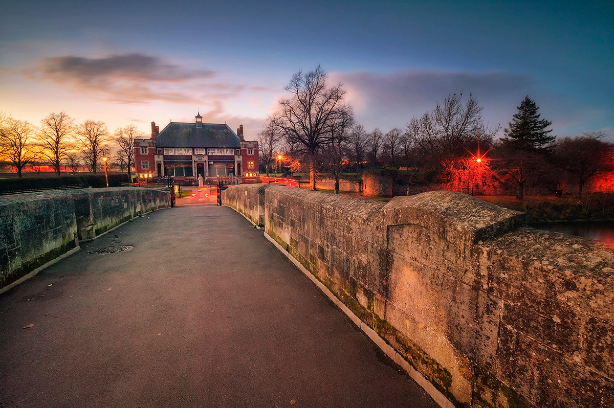 Canon EOS-1Ds sample photo. Park dusk photography