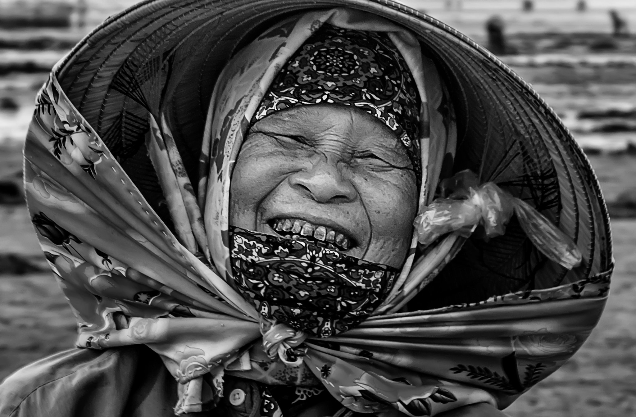 Sigma 18-250mm F3.5-6.3 DC OS HSM sample photo. Happy smile photography
