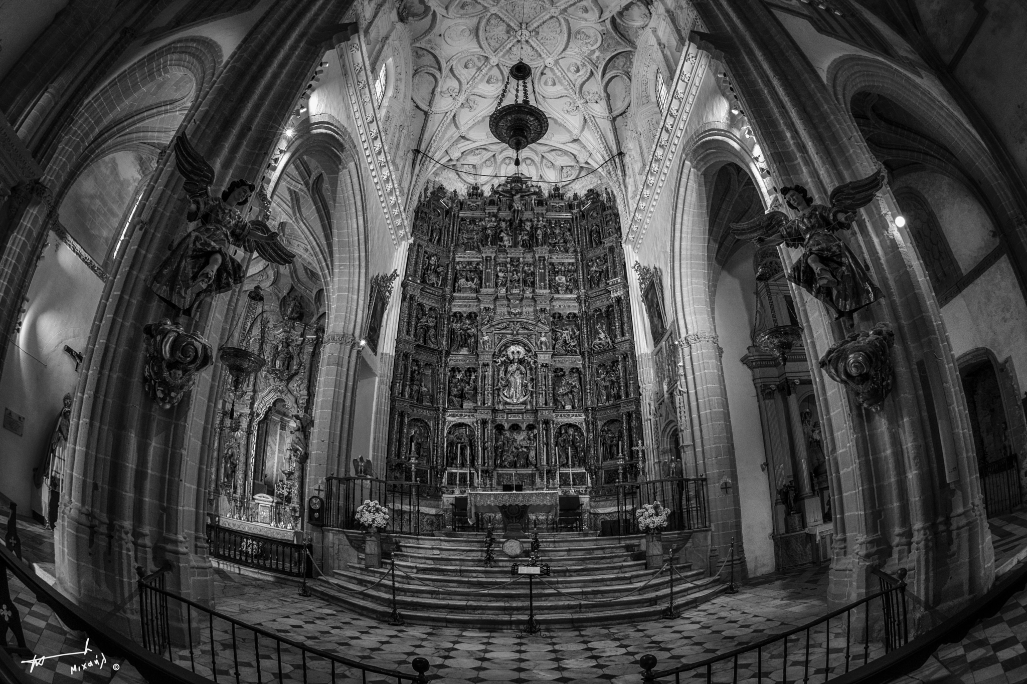 Nikon D7100 + Sigma 10mm F2.8 EX DC HSM Diagonal Fisheye sample photo. Iglesia de santa maría (bw) photography