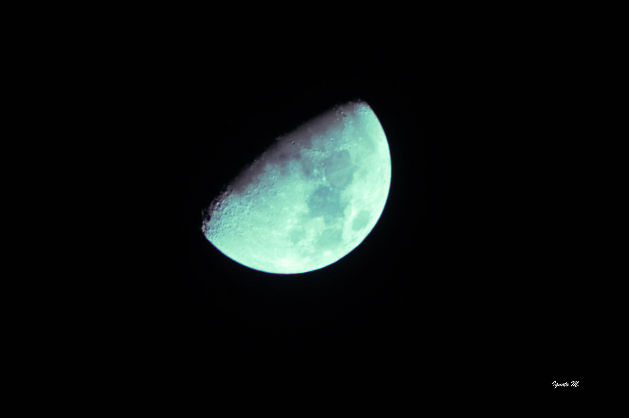 Tamron SP 70-300mm F4-5.6 Di USD sample photo. The moon photography