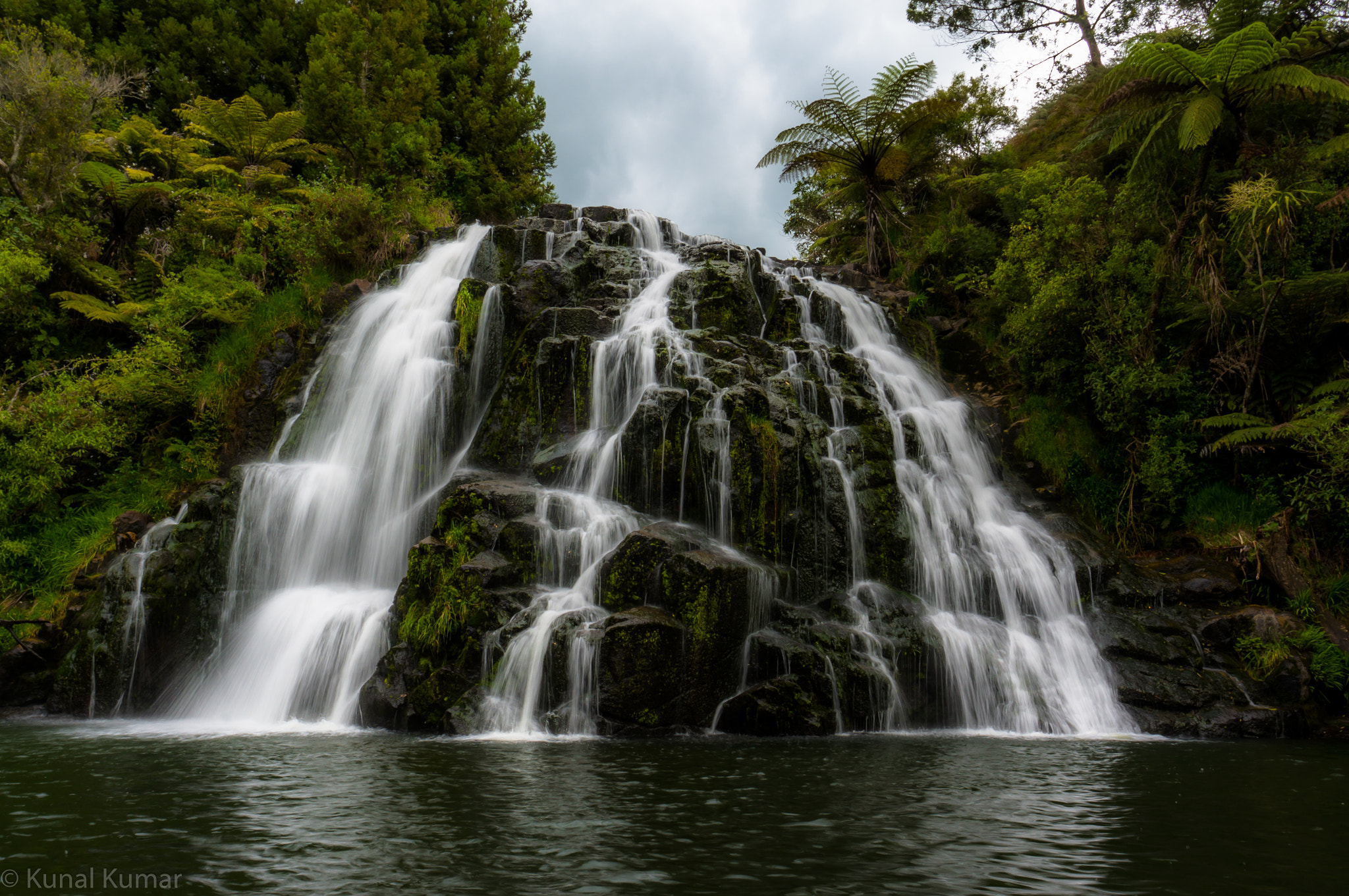 Sony Alpha NEX-5R + Sony E 10-18mm F4 OSS sample photo. Owharoa falls photography