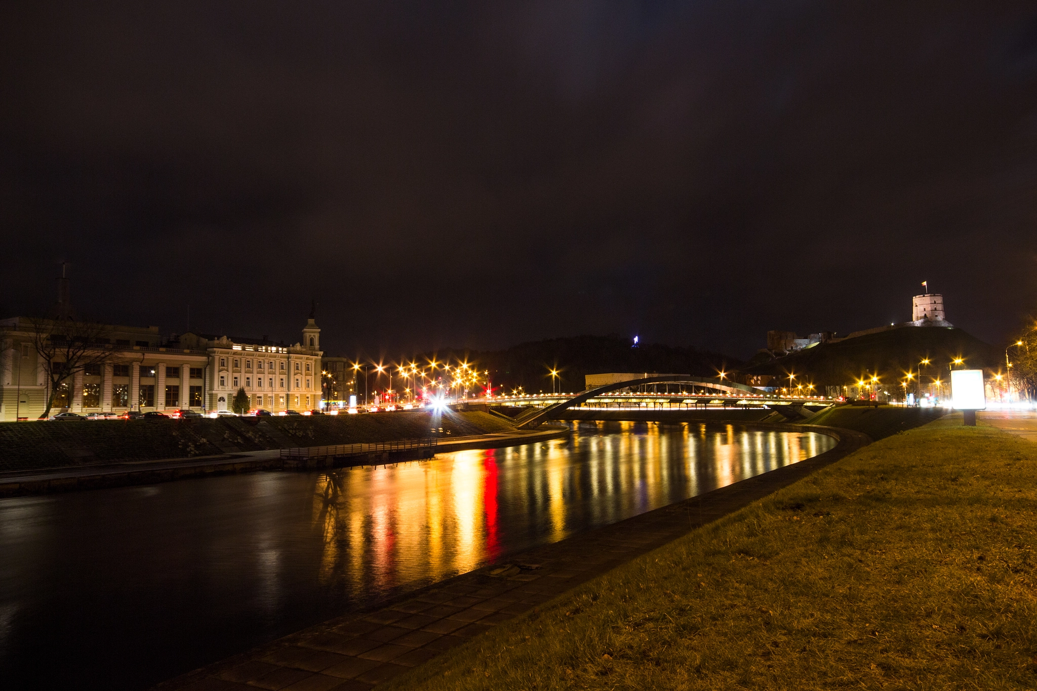 Canon EOS 650D (EOS Rebel T4i / EOS Kiss X6i) sample photo. Light the night. photography