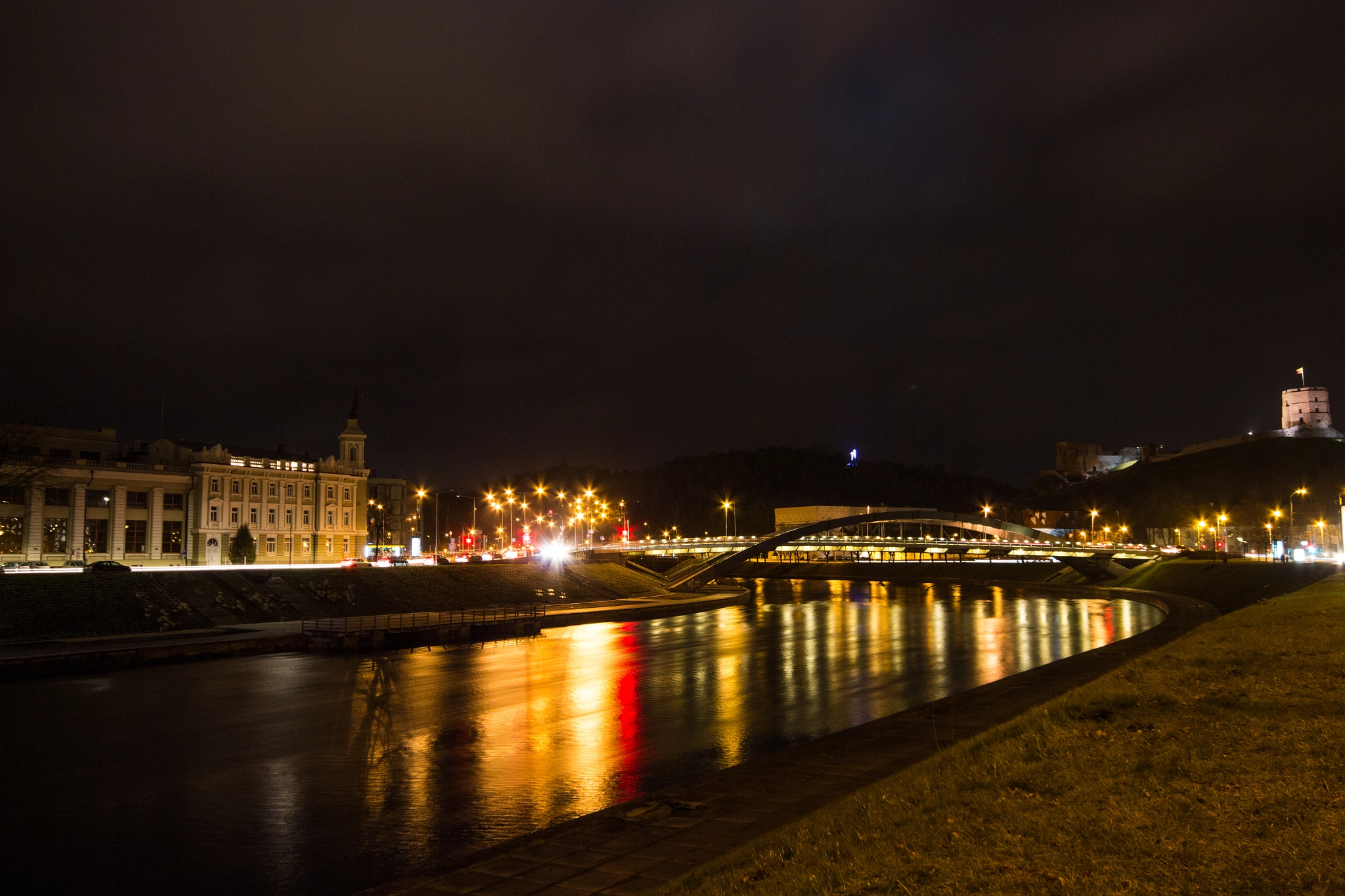 Canon EOS 650D (EOS Rebel T4i / EOS Kiss X6i) sample photo. Light the night. photography