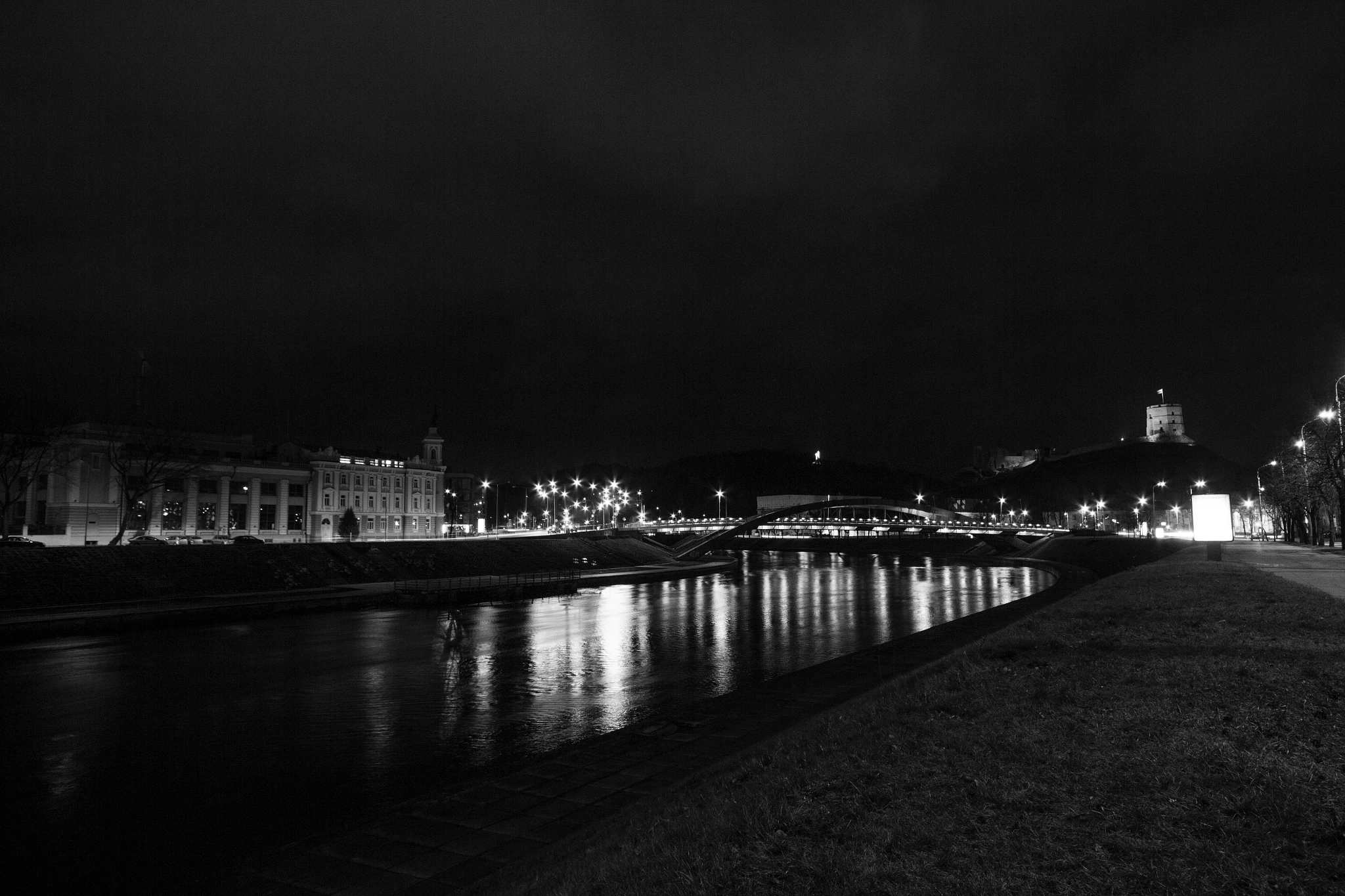 Canon EOS 650D (EOS Rebel T4i / EOS Kiss X6i) sample photo. Light the night. photography