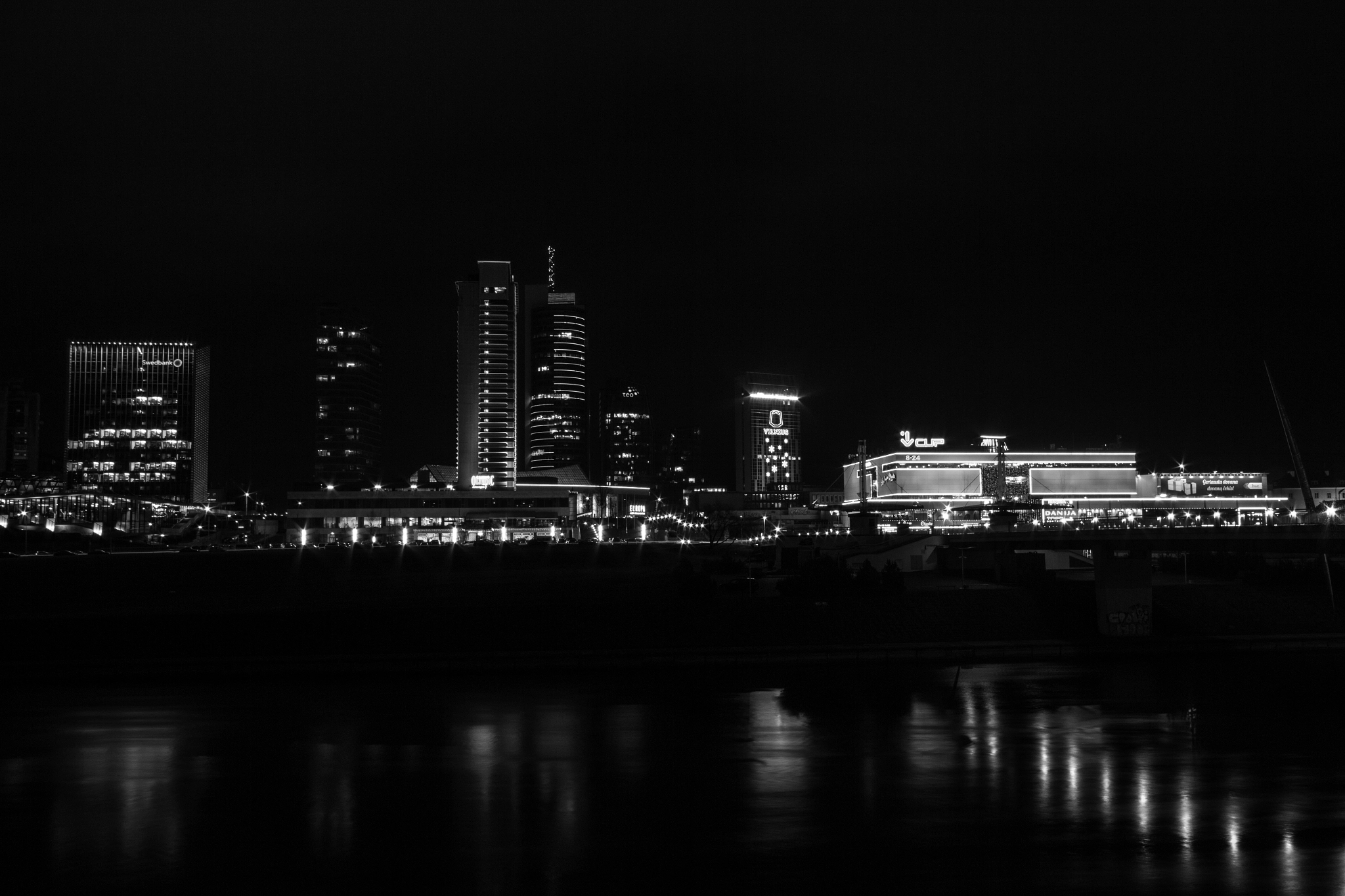 Canon EOS 650D (EOS Rebel T4i / EOS Kiss X6i) sample photo. Light the night. photography