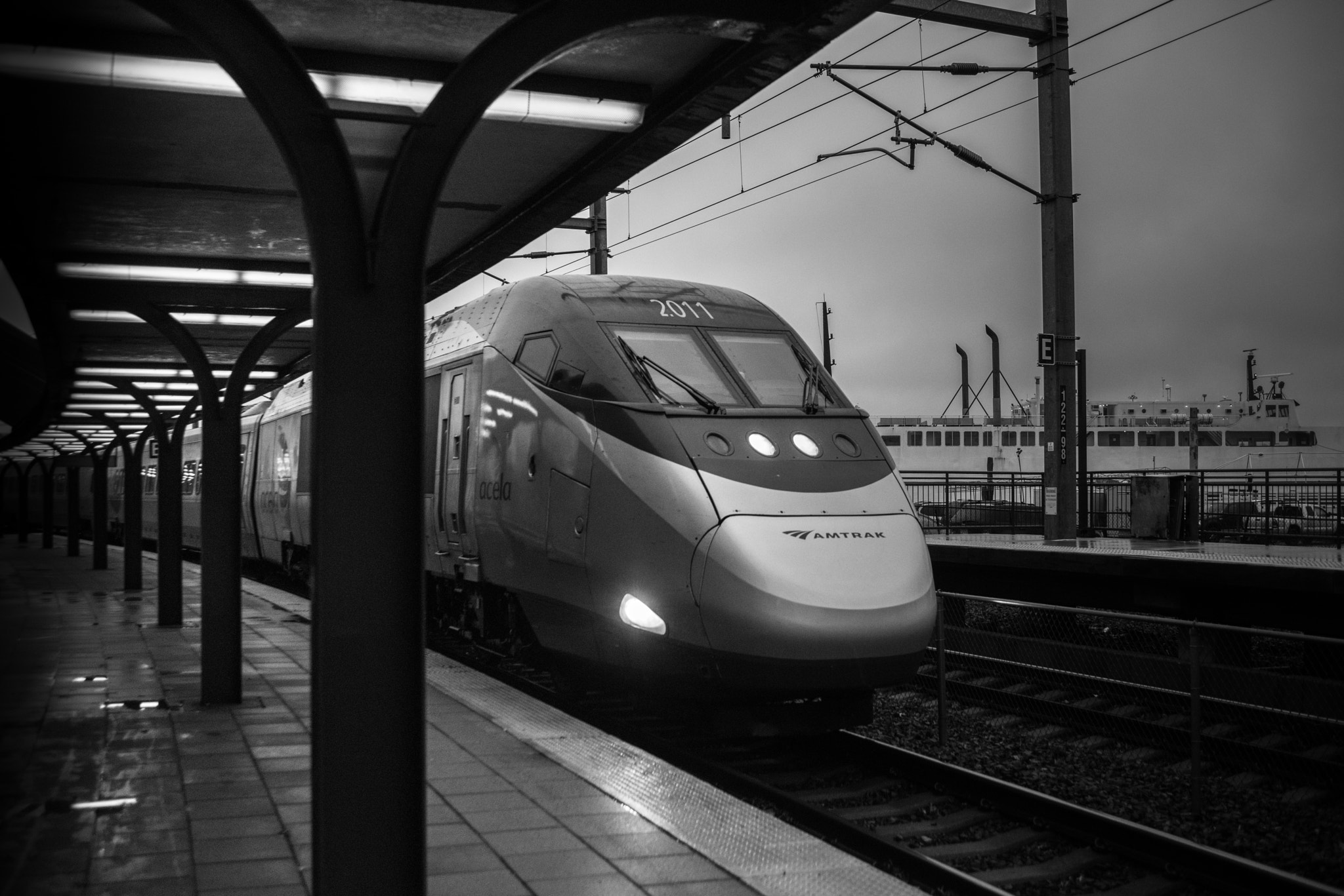 Nikon D810 + AF Zoom-Nikkor 35-70mm f/2.8 sample photo. Acela at union station nlc photography