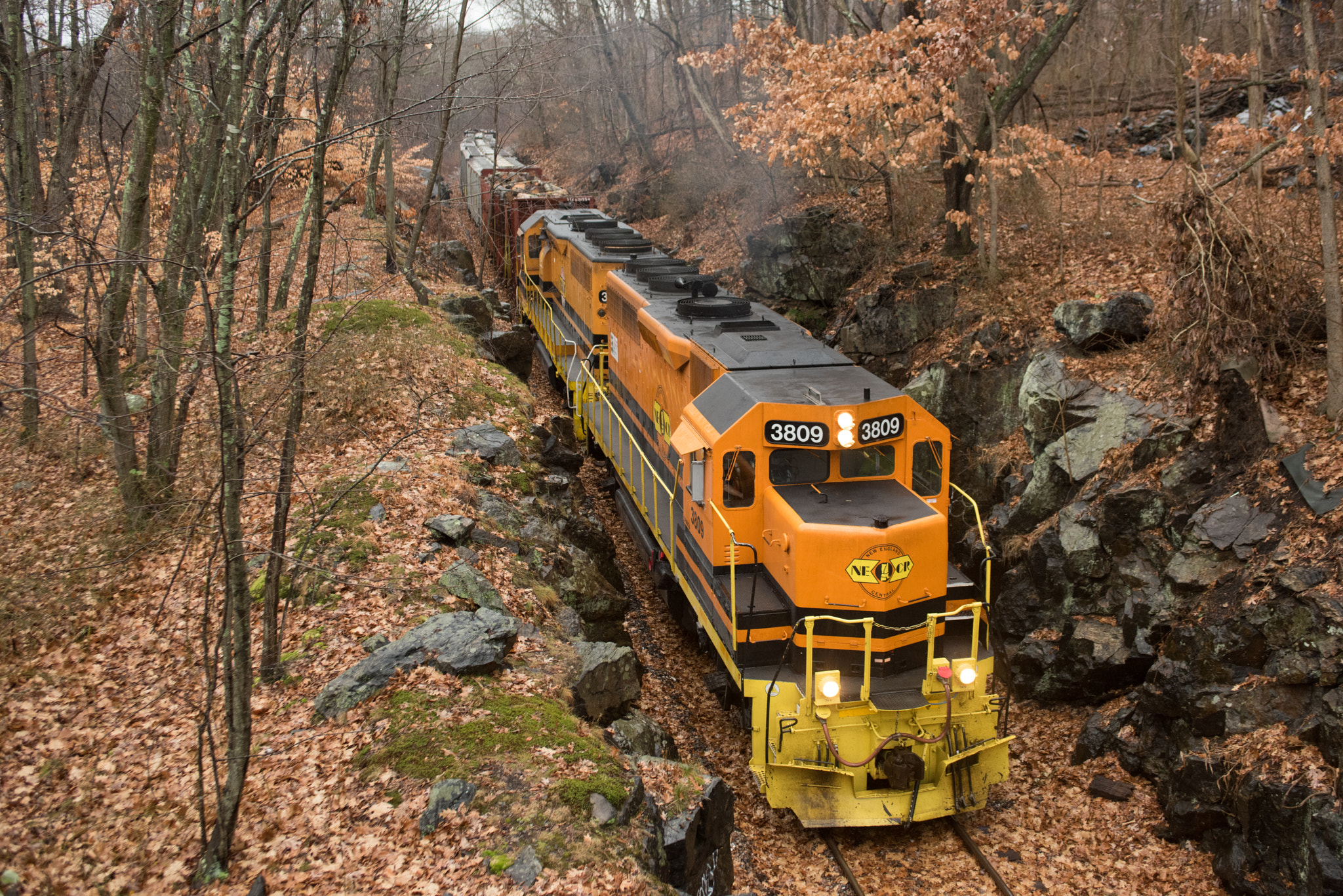 Nikon D810 + AF Zoom-Nikkor 35-70mm f/2.8 sample photo. New england central near yantic falls photography