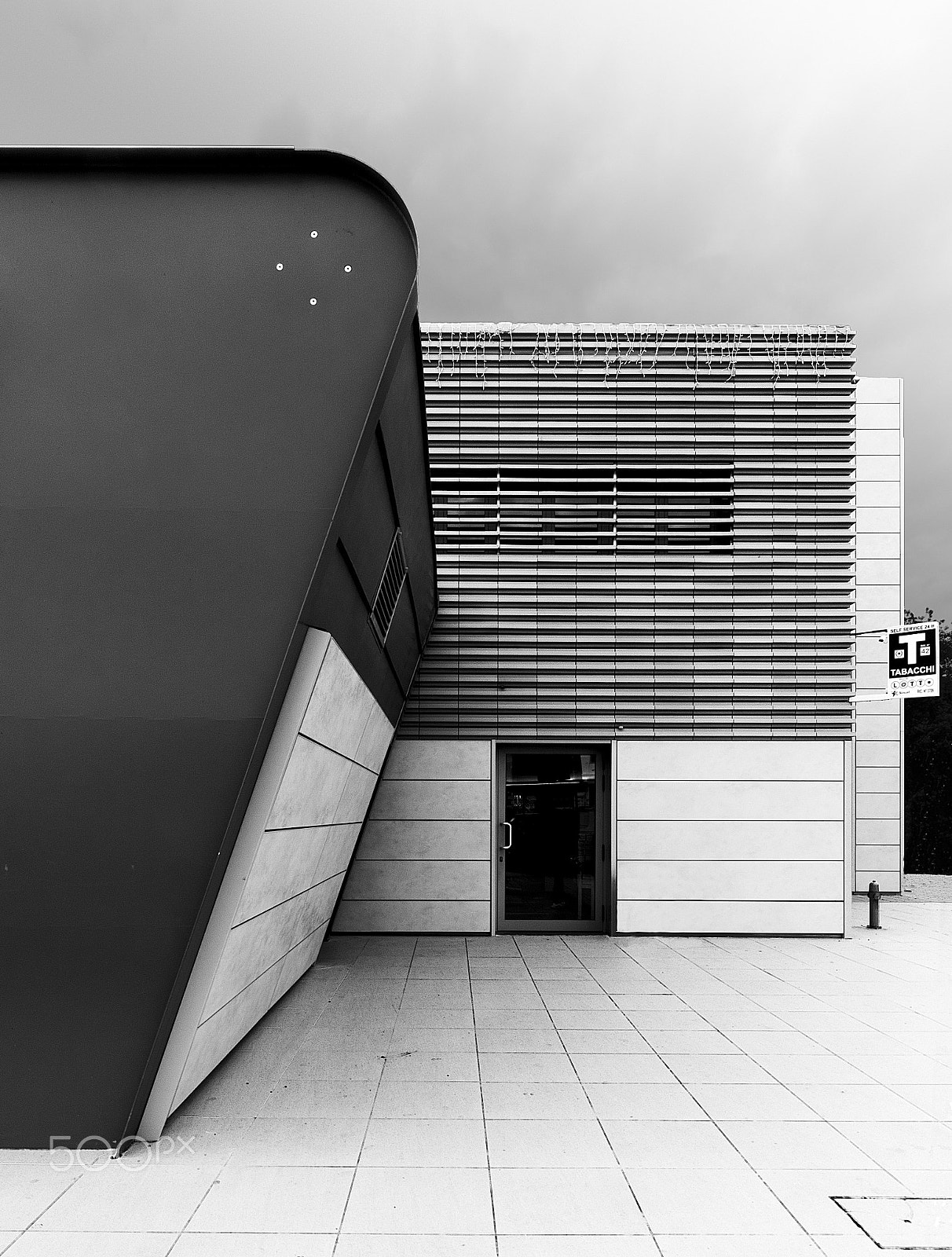 Sigma 12-24mm F4.5-5.6 II DG HSM sample photo. ..dll.. photography