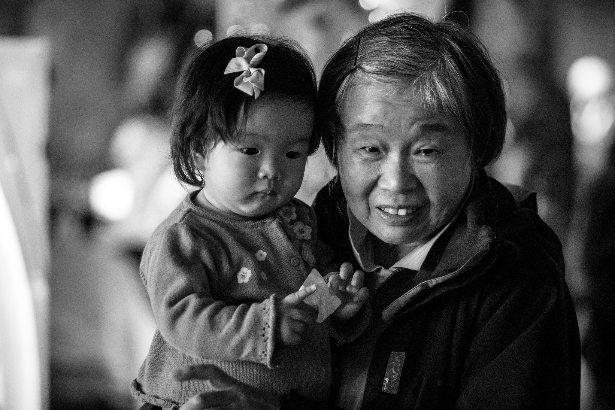 Canon EOS 650D (EOS Rebel T4i / EOS Kiss X6i) + Canon EF 85mm F1.8 USM sample photo. Grandmotherly love photography
