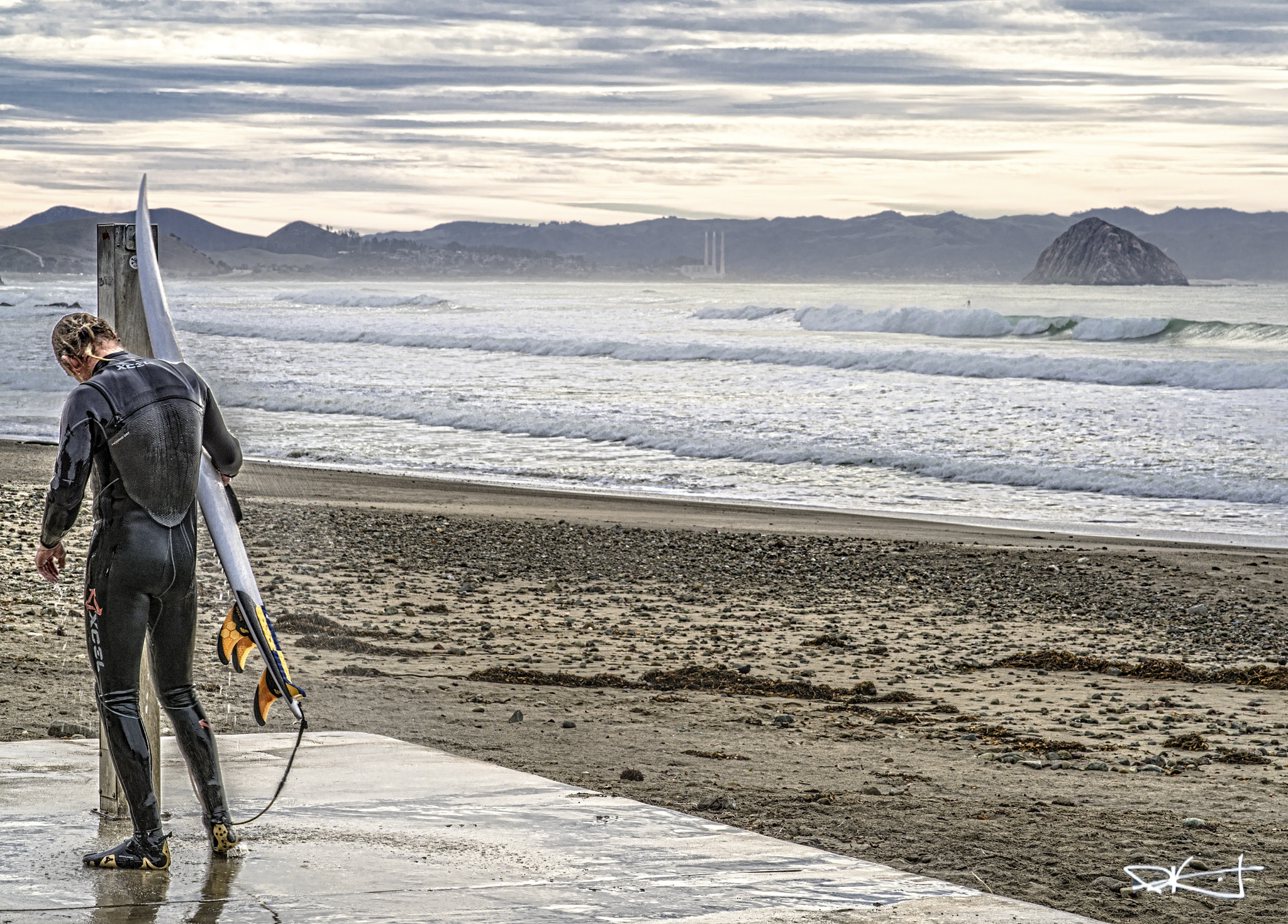 Pentax 645Z + smc PENTAX-FA 645 Macro 120mm F4 sample photo. Cayucos surfer photography