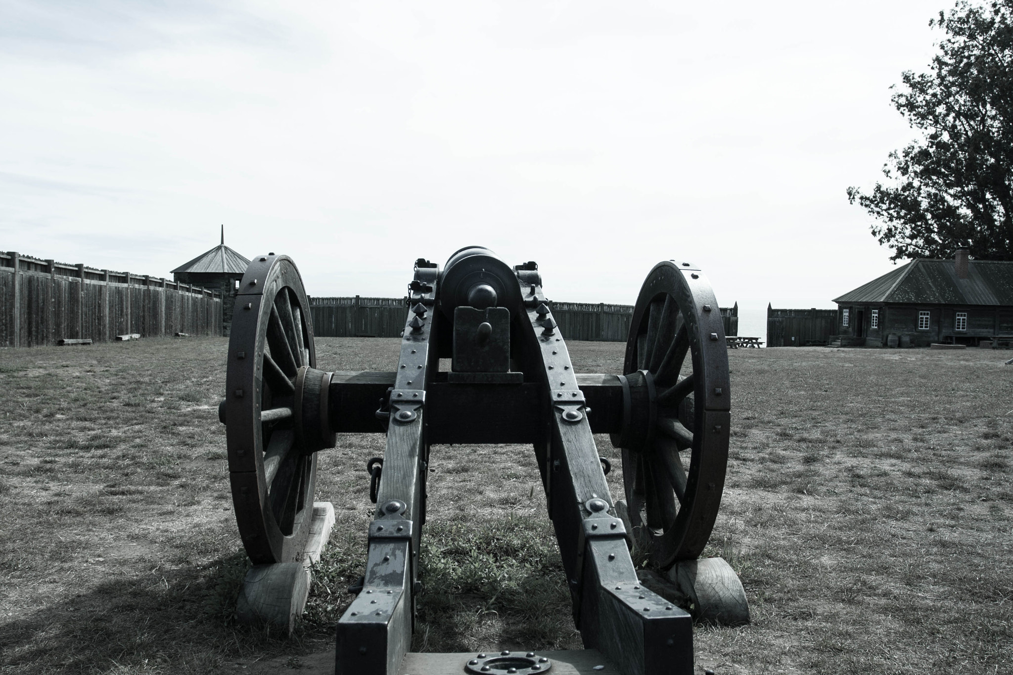 Canon EOS 400D (EOS Digital Rebel XTi / EOS Kiss Digital X) sample photo. Fort ross photography