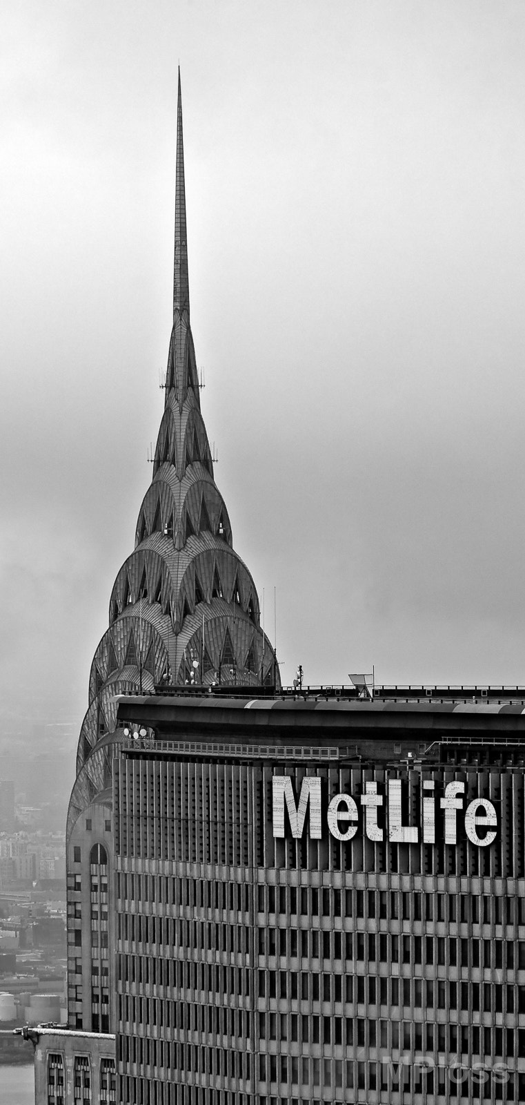 Canon EOS 30D sample photo. Chrysler and metlife building photography