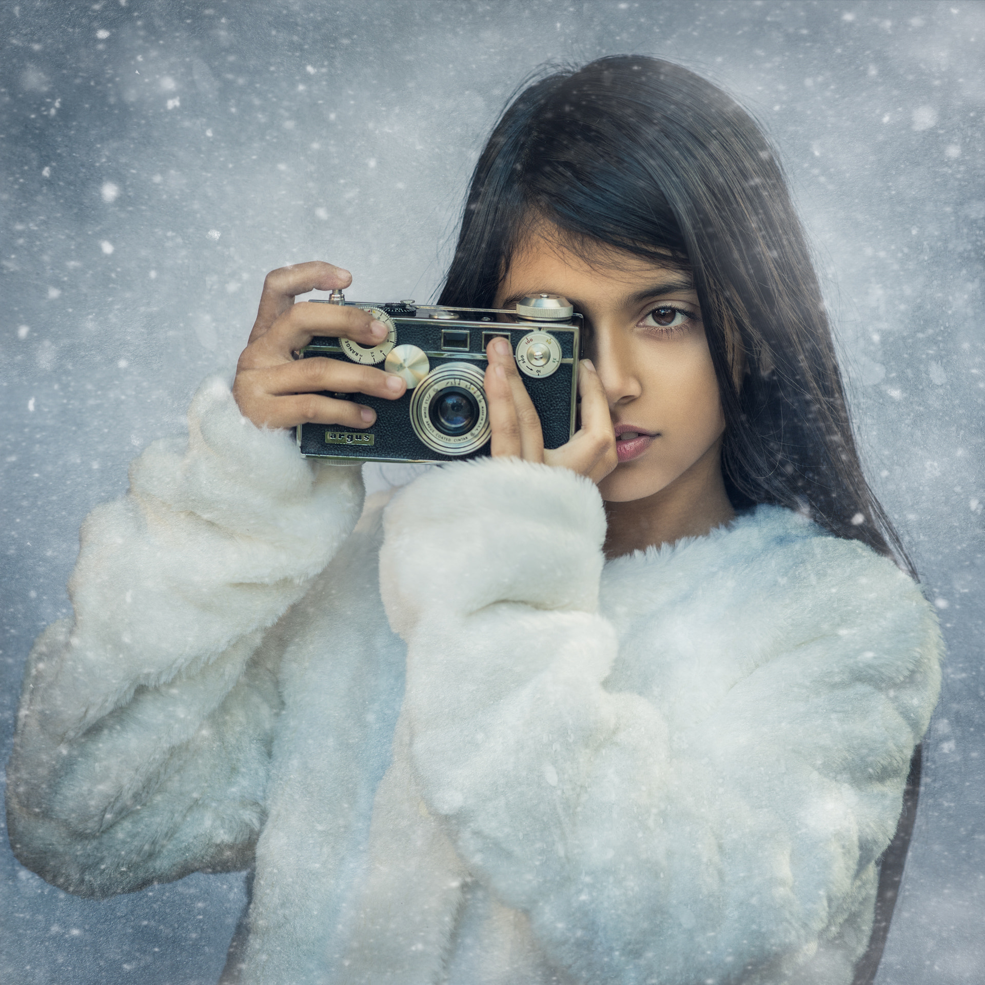 Nikon D810 + ZEISS Apo Sonnar T* 135mm F2 sample photo. Winter portrait photography