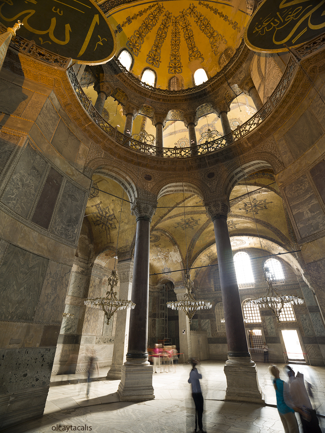 Hasselblad H5D-50 + HCD 24 sample photo. Ayasofya manfrotto hunkar mahfili catisi ve mihrap photography