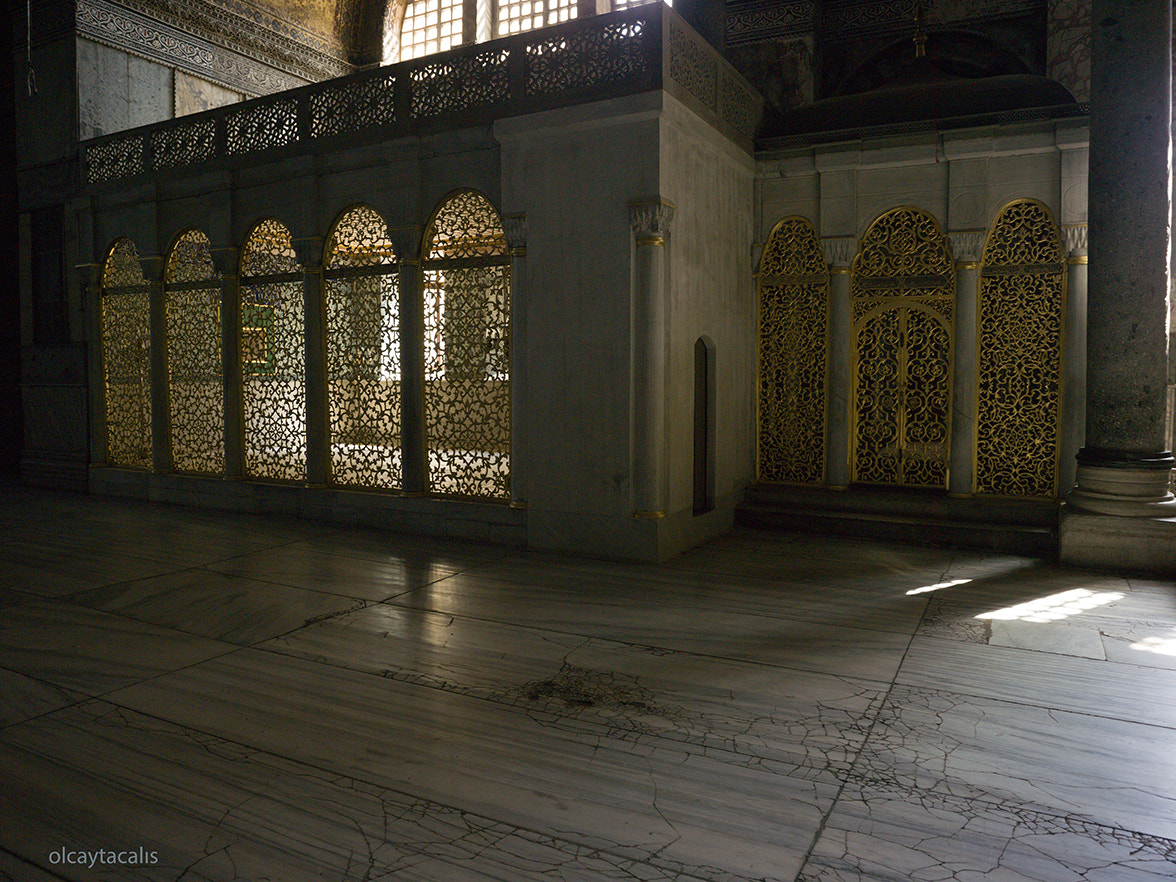 Hasselblad H5D-50 sample photo. Ayasofya kutuphane ve havuz photography