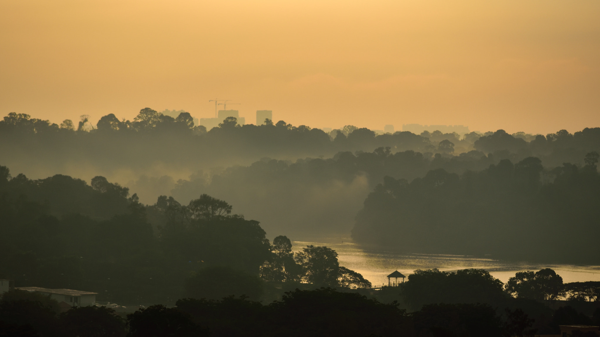 Nikon AF Nikkor 180mm F2.8D ED-IF sample photo. Misty evening photography