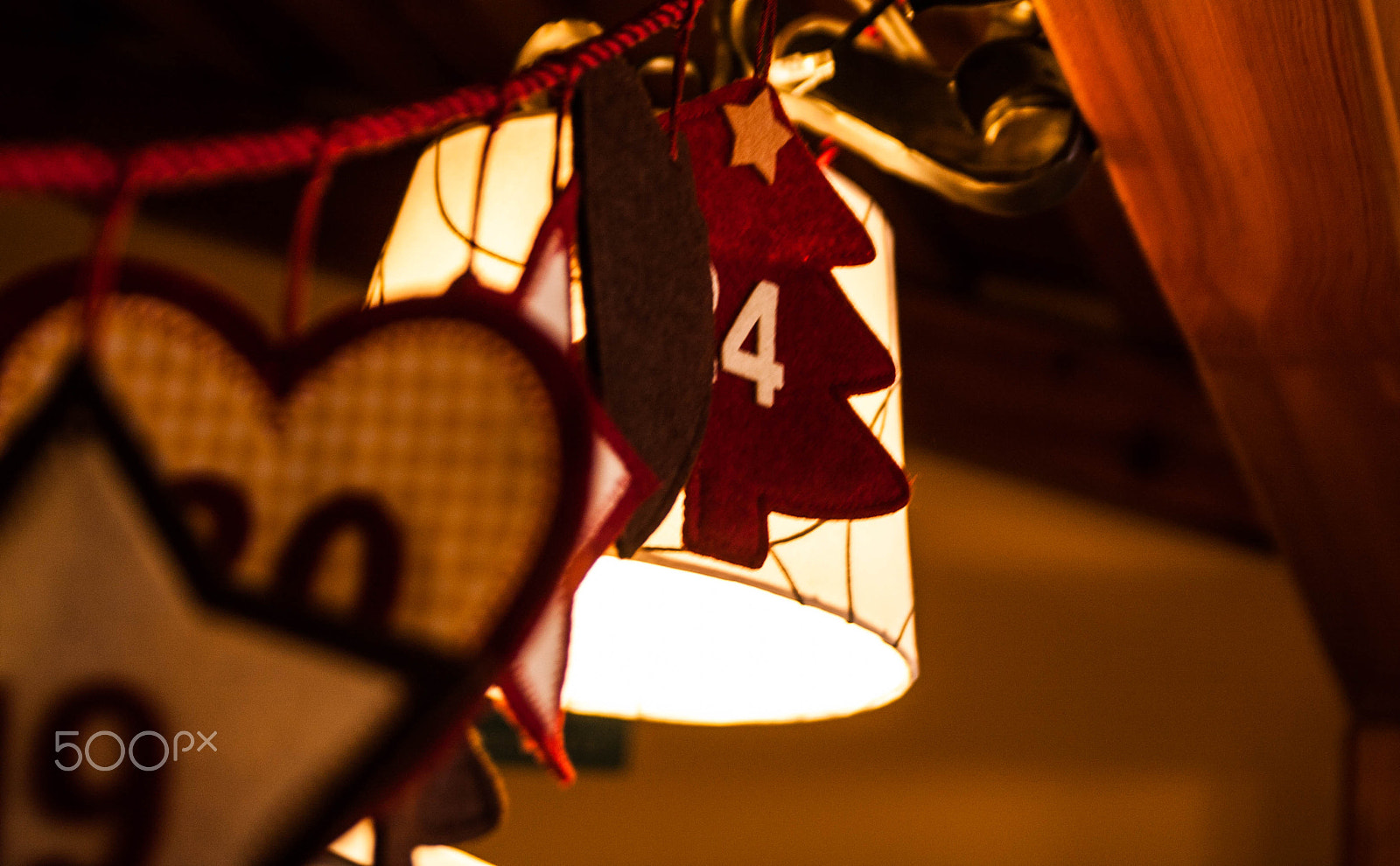 Canon EOS 40D + Sigma 18-50mm f/2.8 Macro sample photo. Christmas is around the corner photography