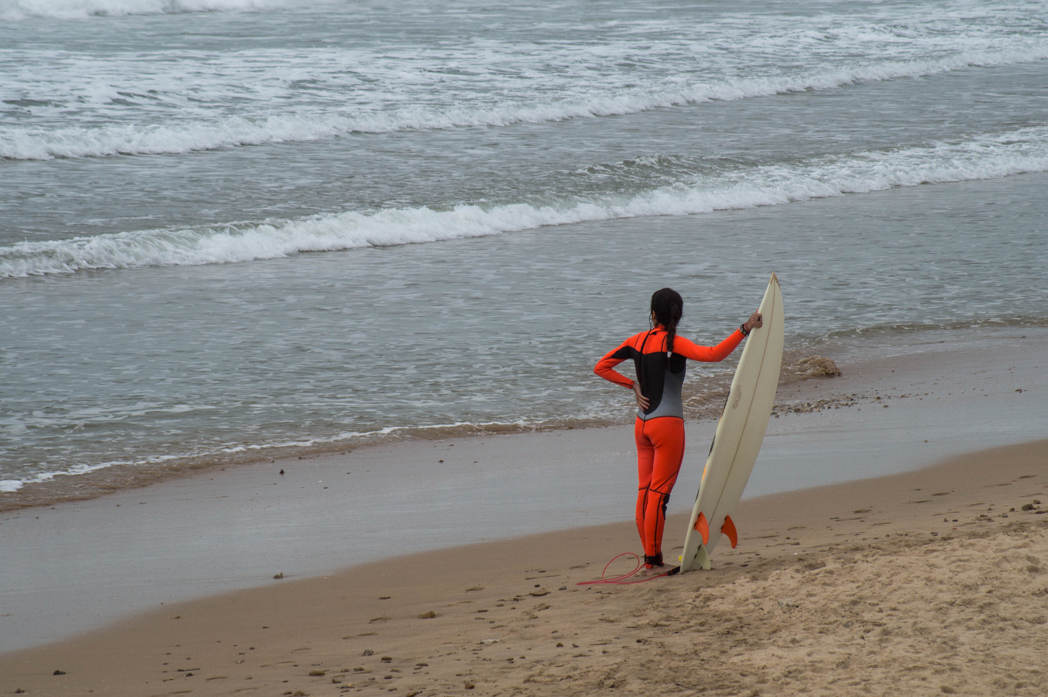 Sony SLT-A58 + Minolta AF 100-300mm F4.5-5.6 sample photo. Esperando olas photography