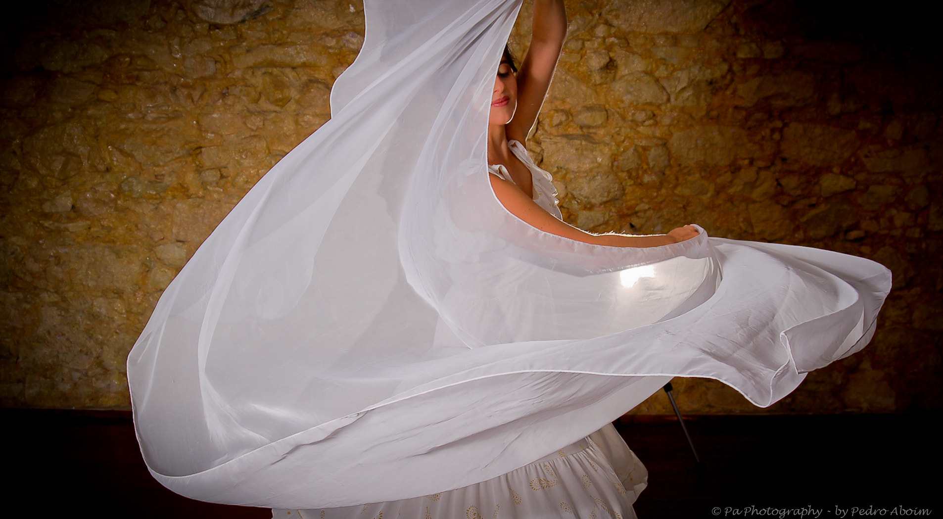 AF Zoom-Nikkor 28-80mm f/3.3-5.6G sample photo. Ancient greek dancer photography