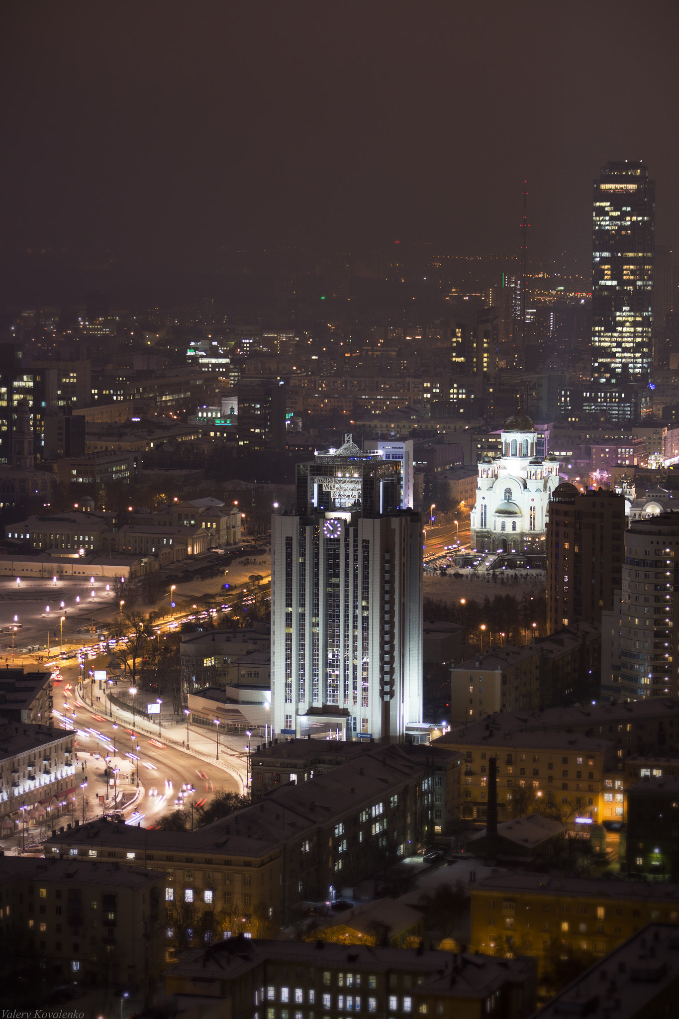 Canon EF 75-300mm f/4-5.6 USM sample photo. Ekaterinburg photography