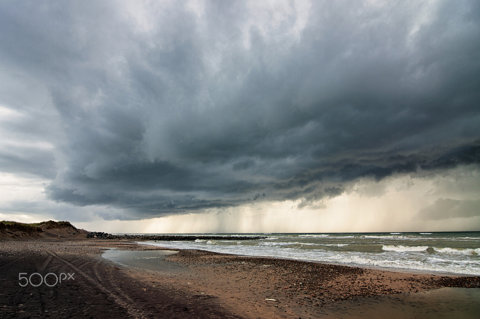 Canon EOS 40D + Tokina AT-X Pro 12-24mm F4 (IF) DX sample photo. Thunderstorm on beach photography
