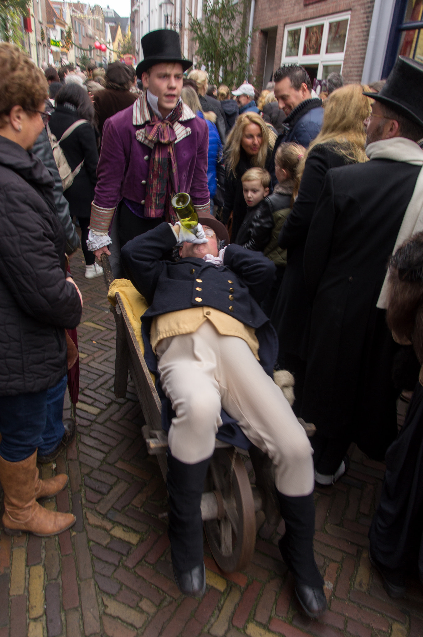 Tamron 18-270mm F3.5-6.3 Di II PZD sample photo. Dickens festivity 2015 deventer photography