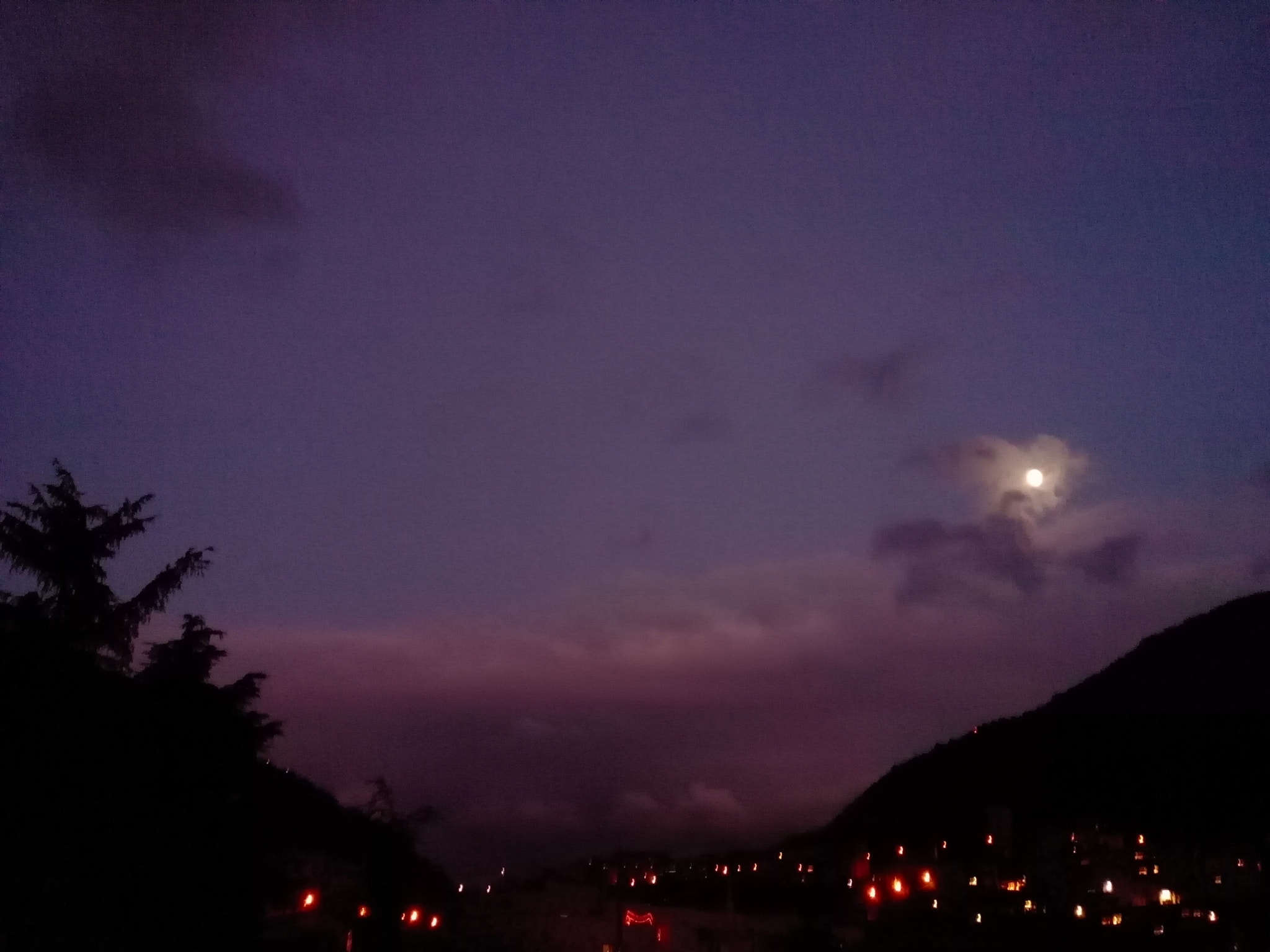 HUAWEI G700-U10 sample photo. Moon in the valley photography