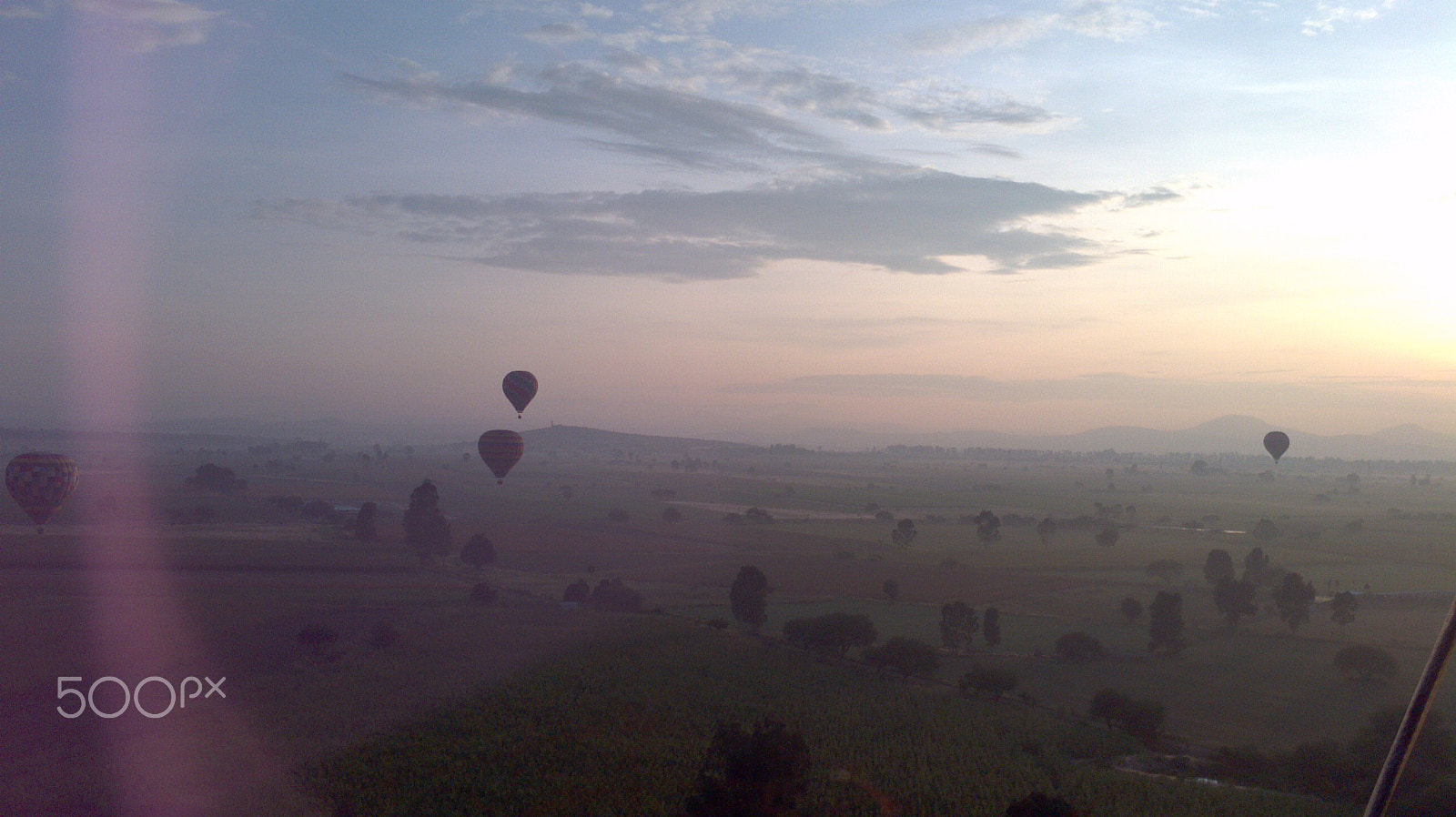 Motorola Atrix sample photo. Three little balloons flying across the valley photography
