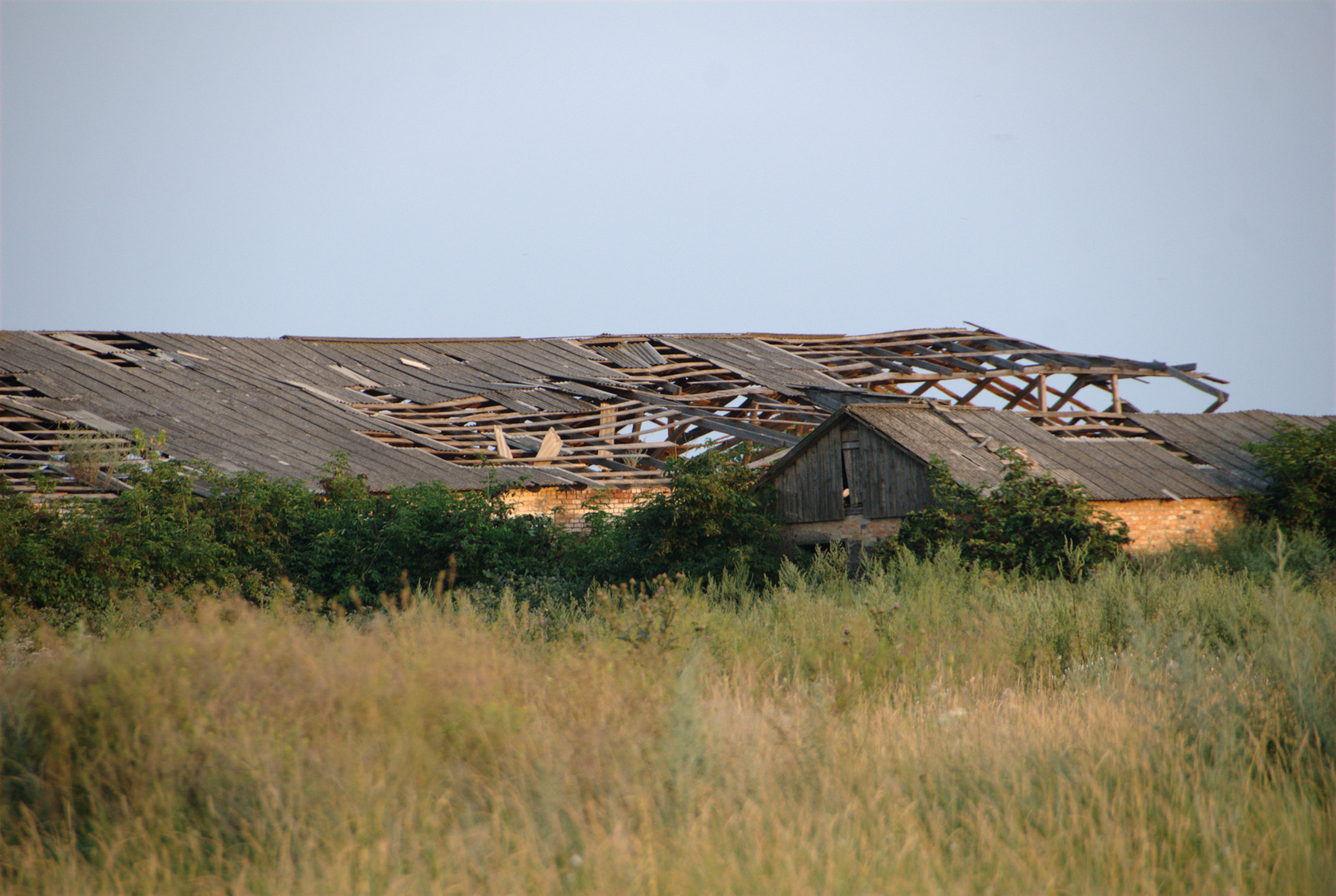 Nikon D200 sample photo. Abandoned houses photography