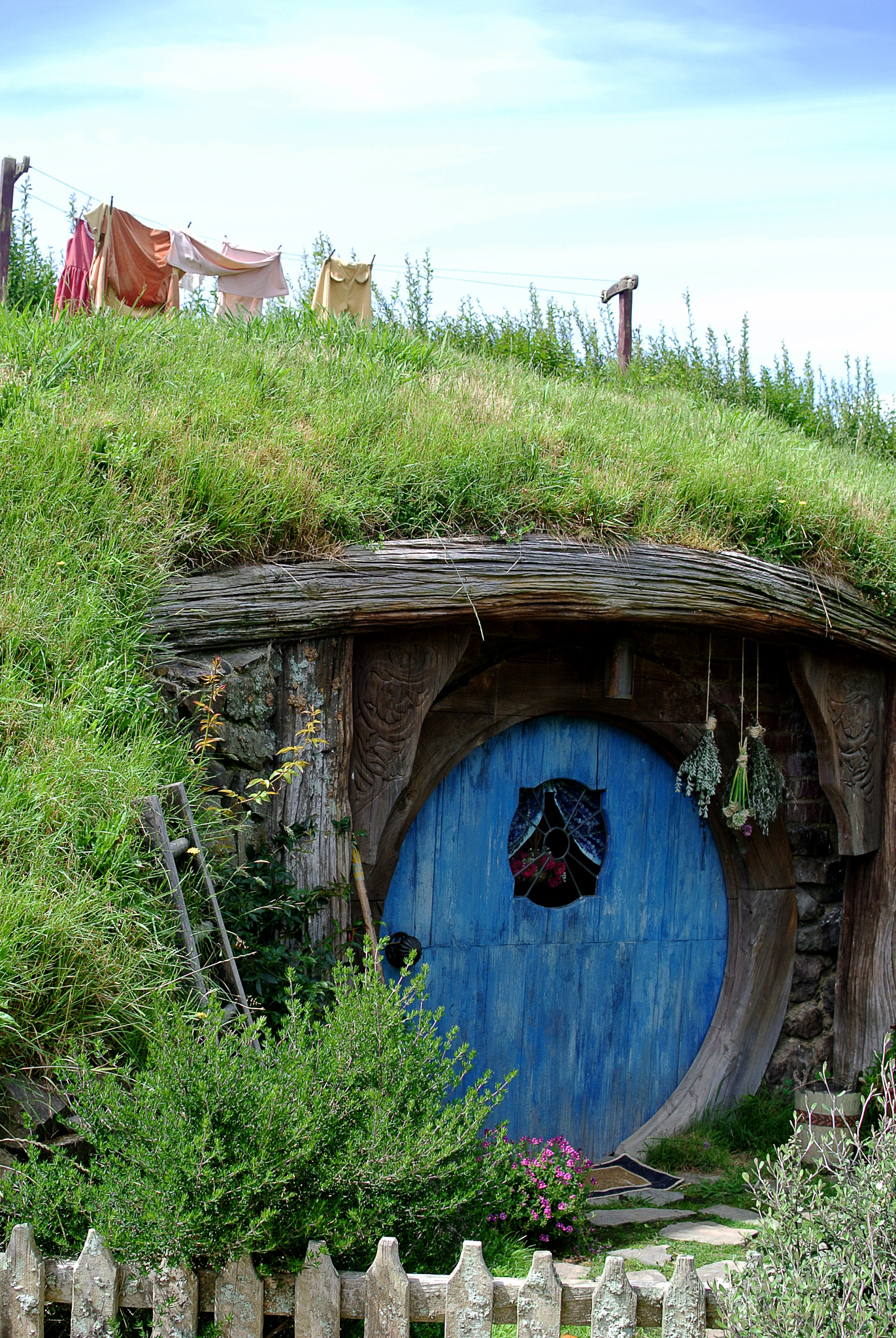 Nikon 1 V1 + Nikon 1 Nikkor 18.5mm F1.8 sample photo. Hobbiton - new zealand photography
