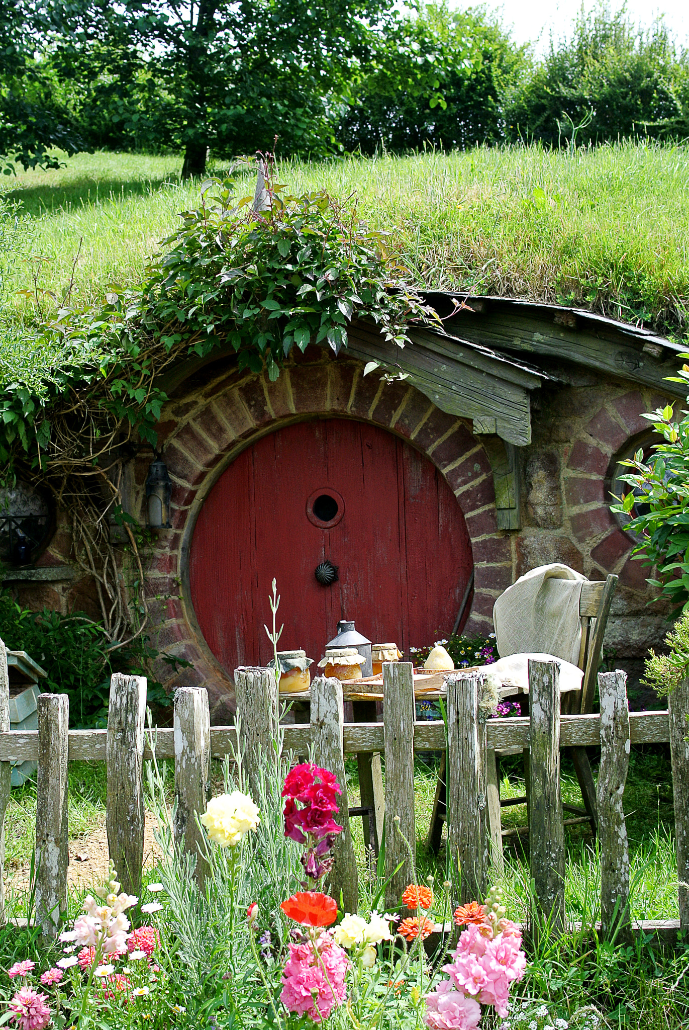 Nikon 1 V1 + Nikon 1 Nikkor 18.5mm F1.8 sample photo. Hobbiton - new zealand photography