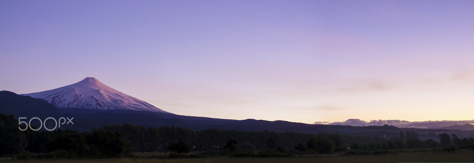 50mm F1.8 sample photo. Vocán y su panorama photography