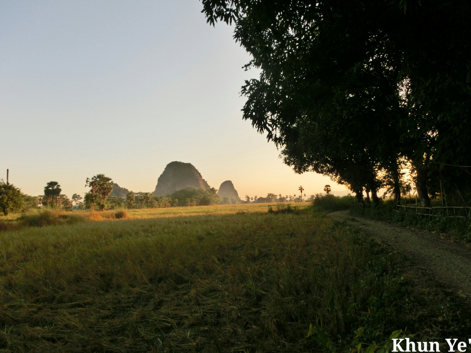 CASIO EX-ZR400 sample photo. Beautiful evening (myanmar) photography