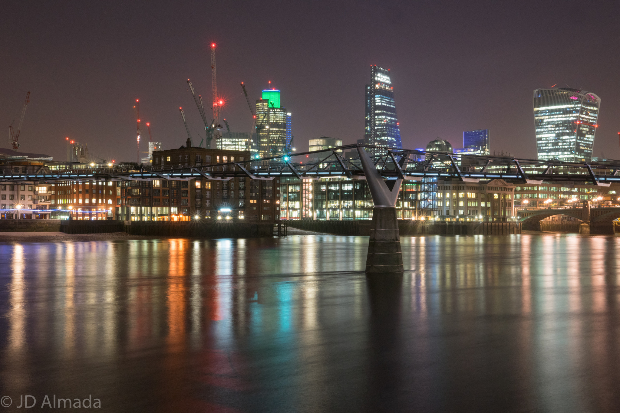 Sony Vario-Sonnar T* 24-70mm F2.8 ZA SSM II sample photo. Bridges of london photography