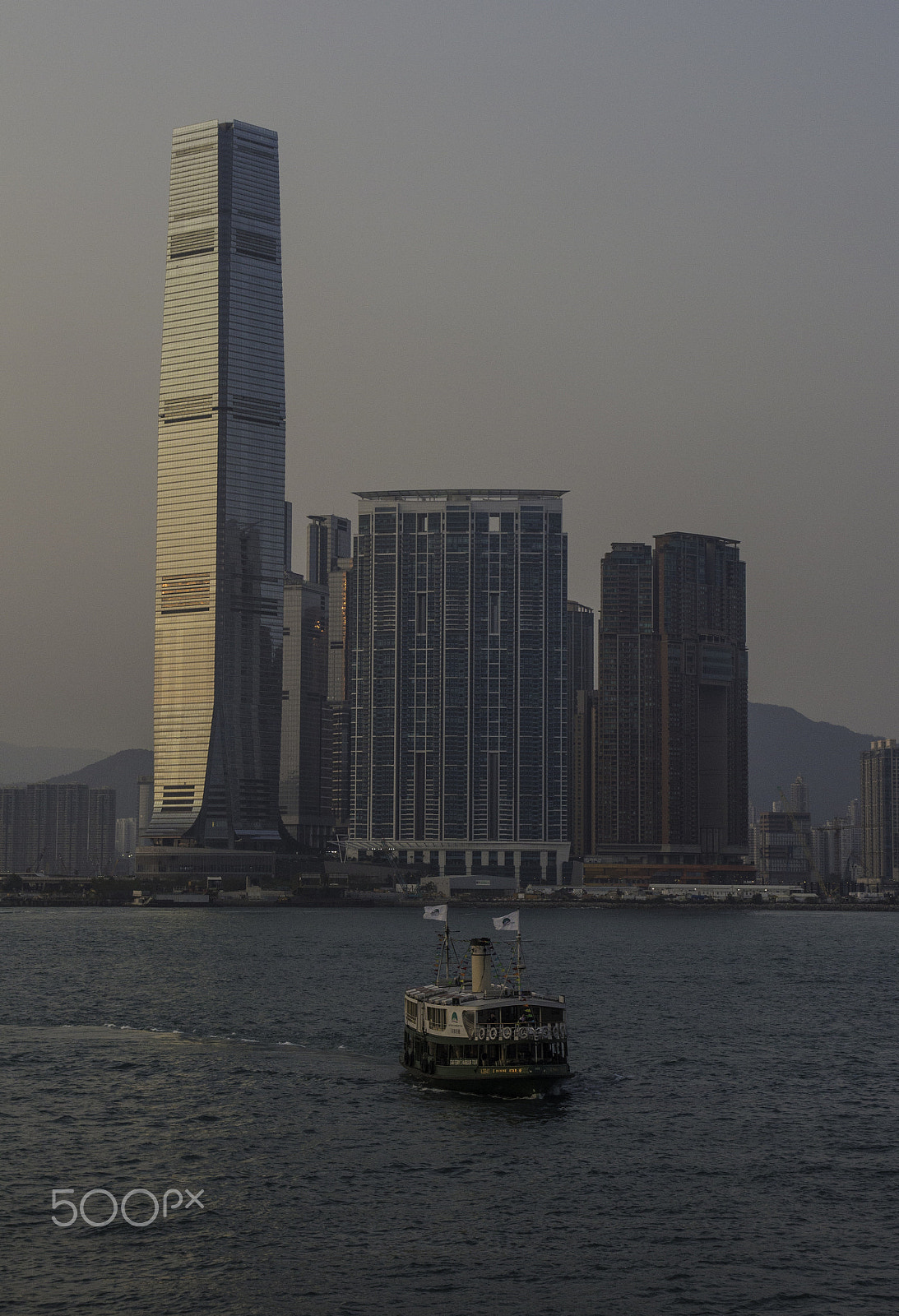Sigma 17-70mm F2.8-4 DC Macro OS HSM sample photo. Star ferry photography