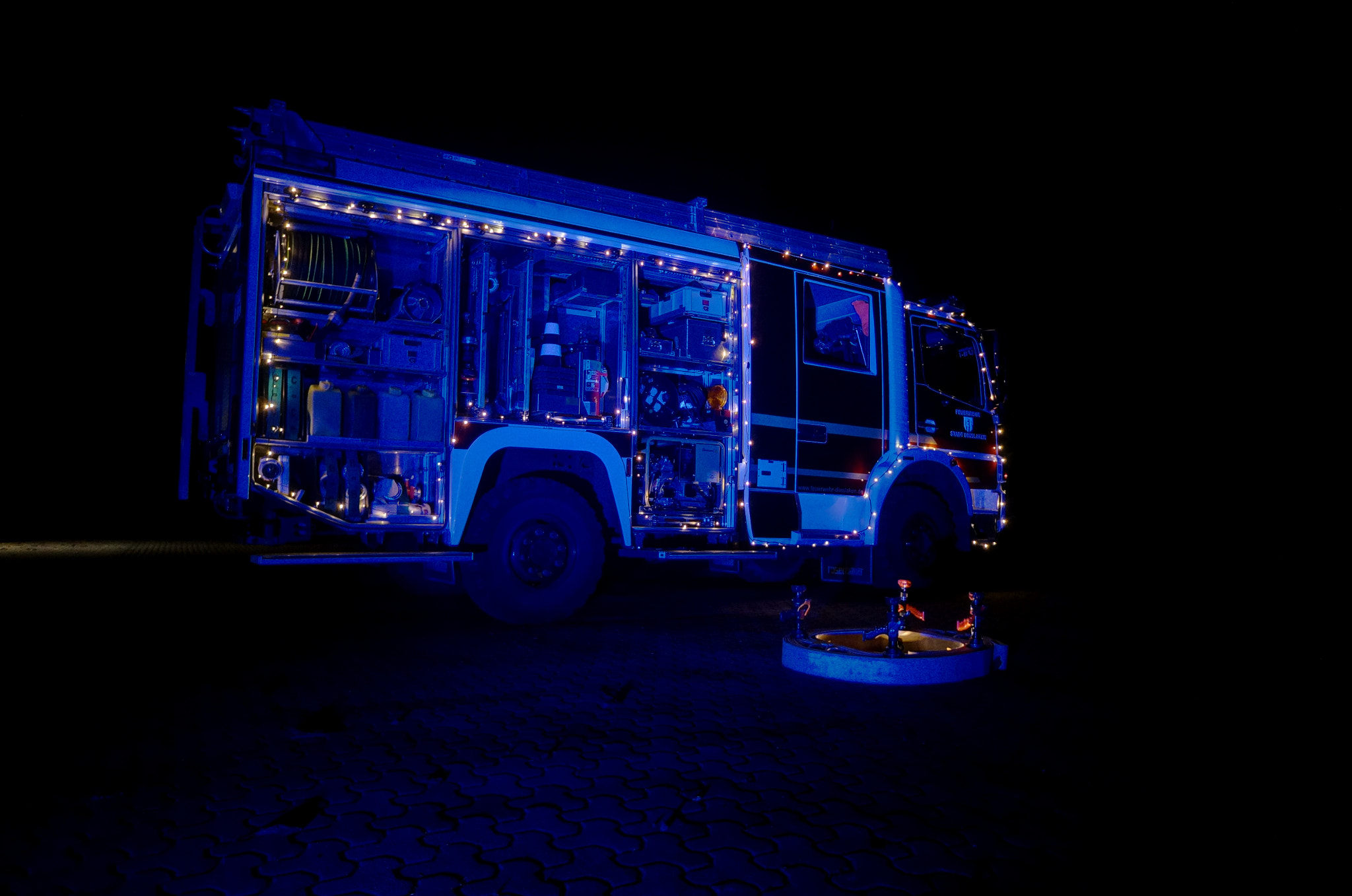 Sony Alpha NEX-5R + Sony E 16mm F2.8 sample photo. Merry xmas! photography