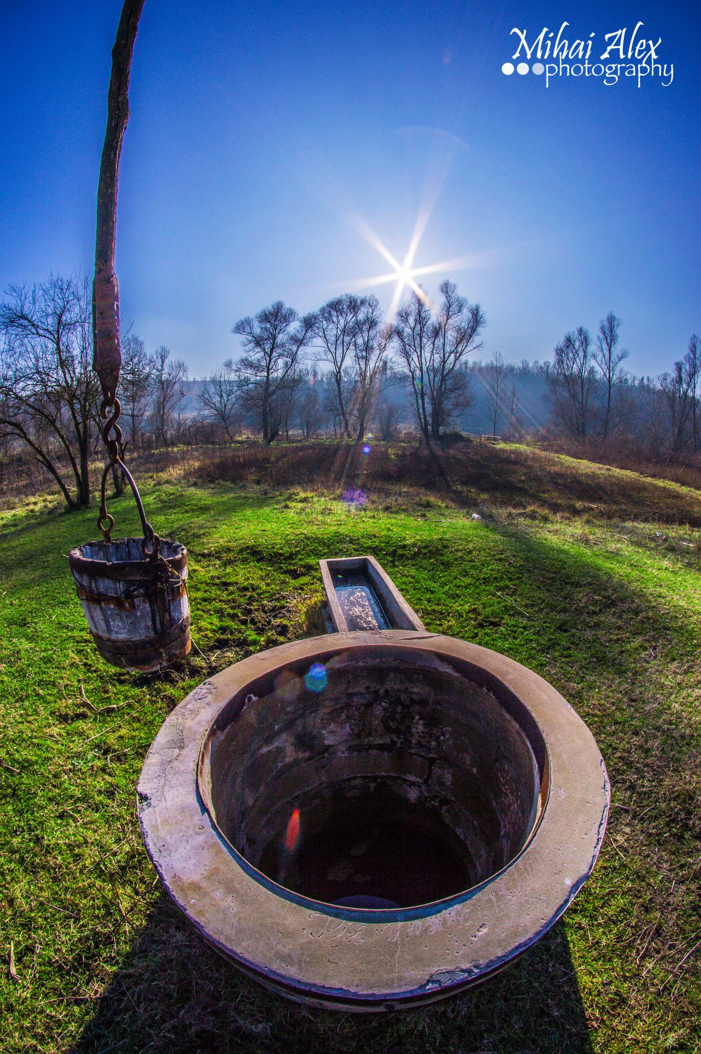 Nikon D3200 + Samyang 8mm F3.5 Aspherical IF MC Fisheye sample photo. Fountain photography